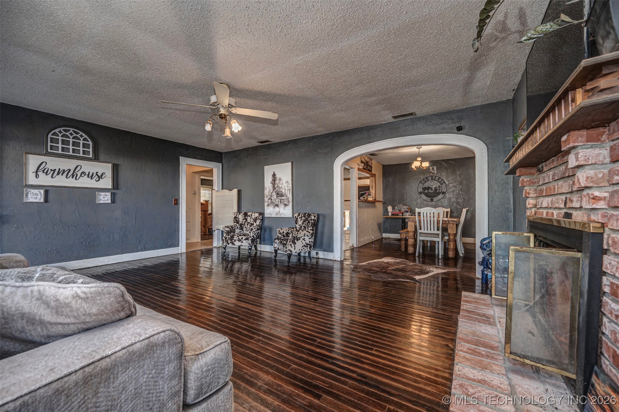 425 E Park Avenue Waurika OK 73573