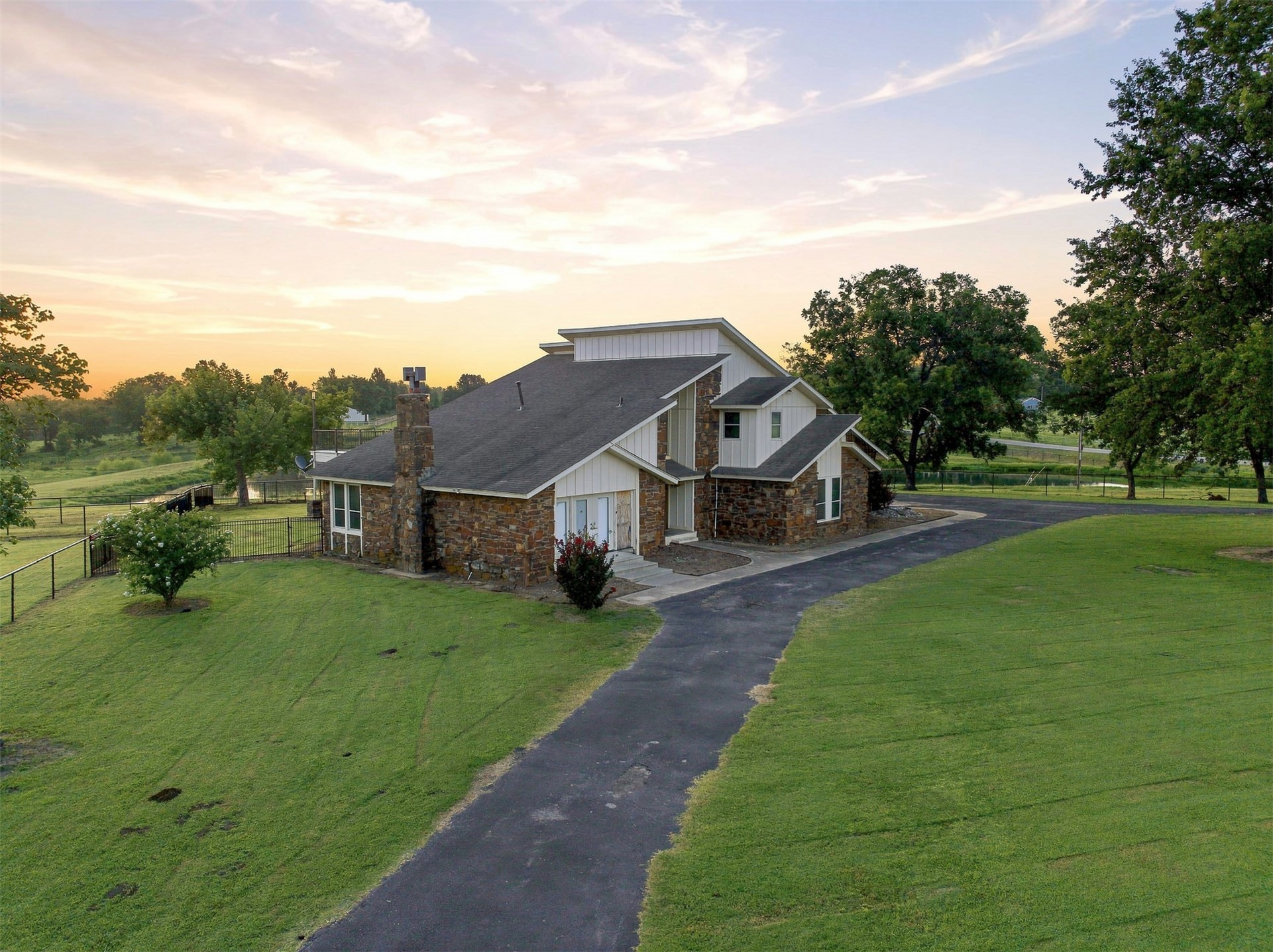 2209 E 181st Street S Mounds OK 74047