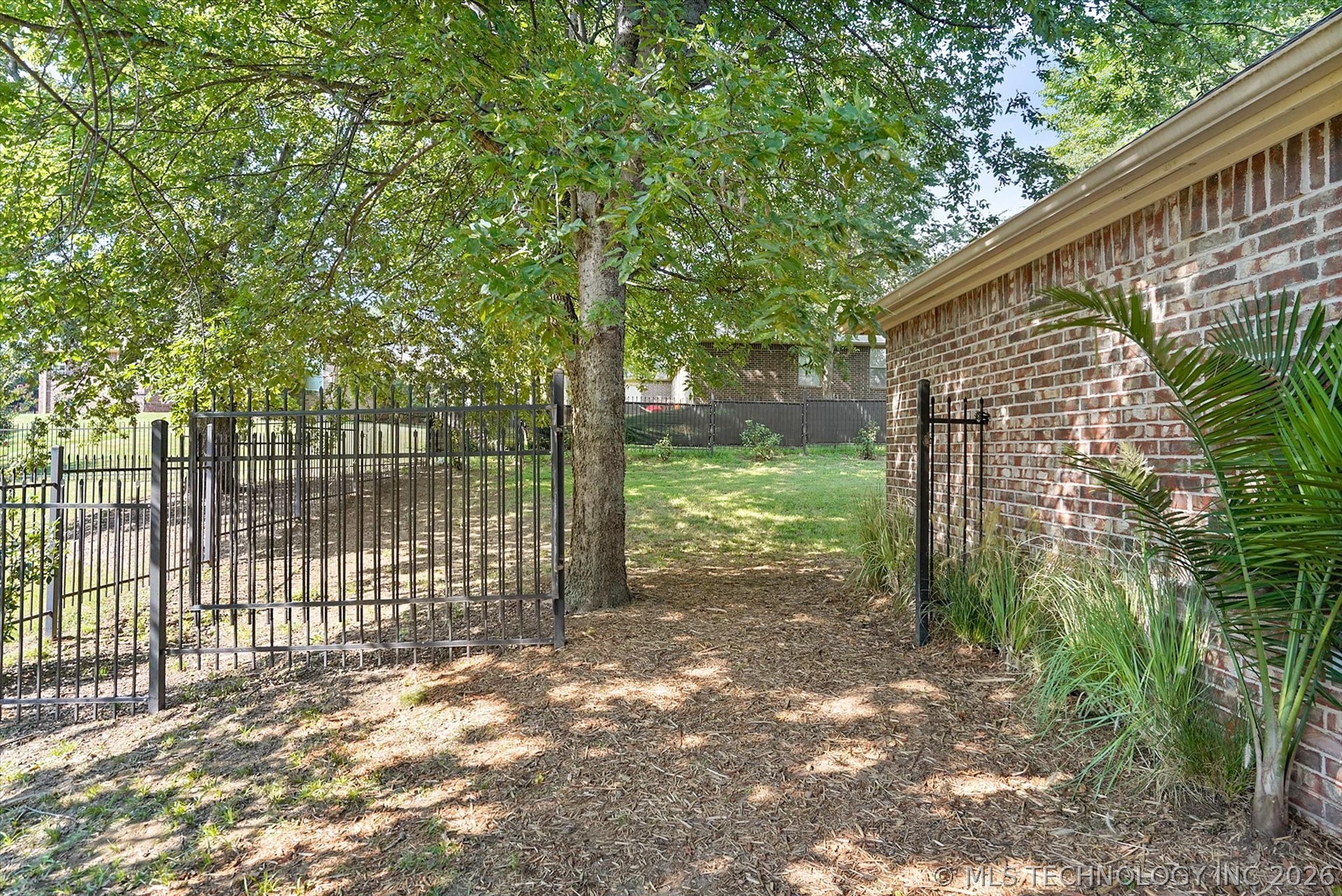 26327 E 112th Court S Coweta OK 74429