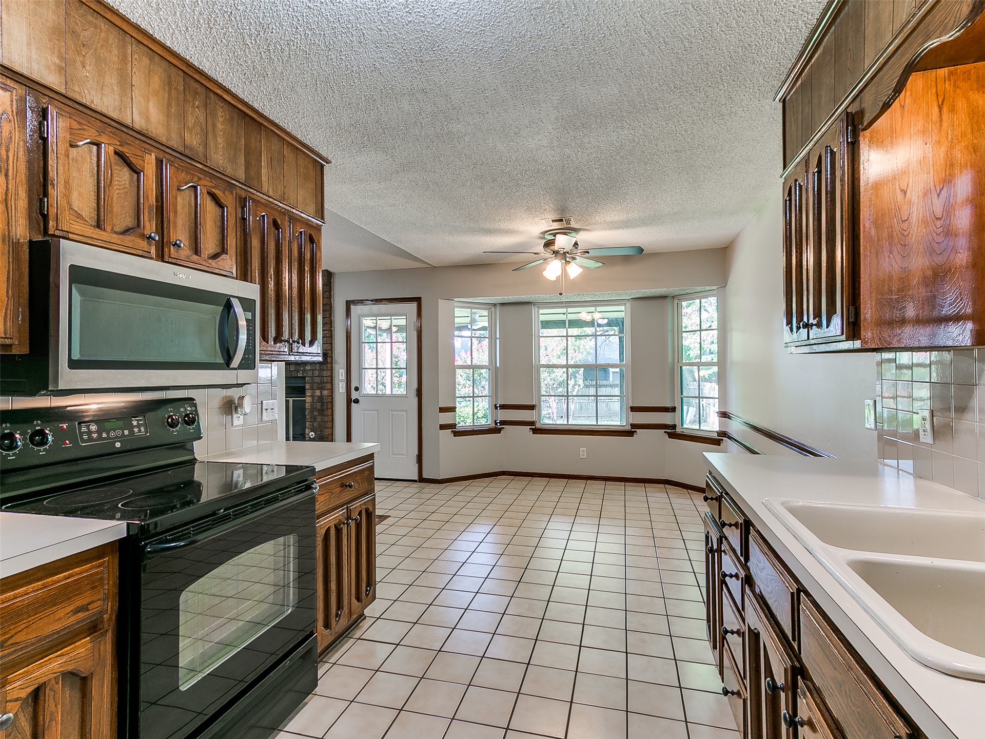 1601 W Roanoke Street N Broken Arrow OK 74011