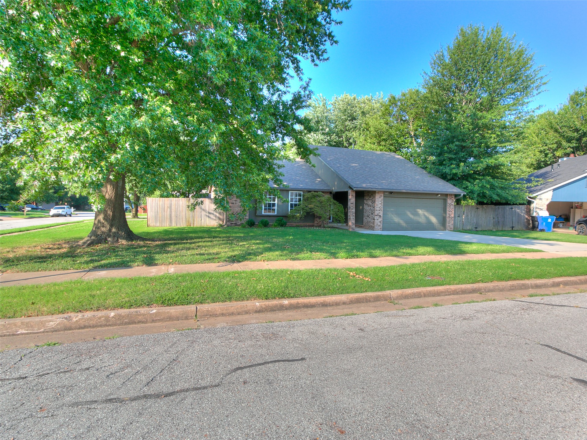 1601 W Roanoke Street N Broken Arrow OK 74011