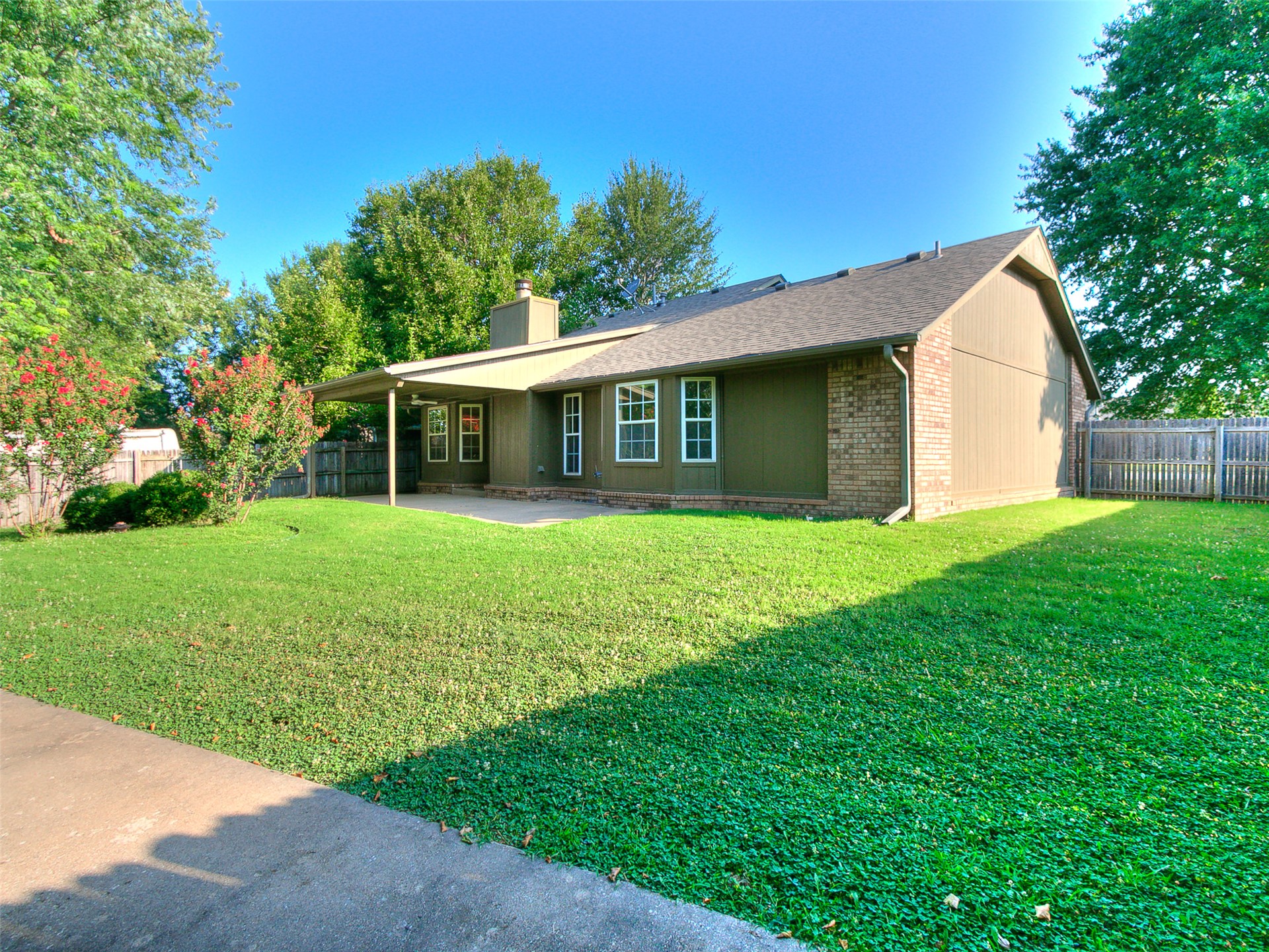 1601 W Roanoke Street N Broken Arrow OK 74011