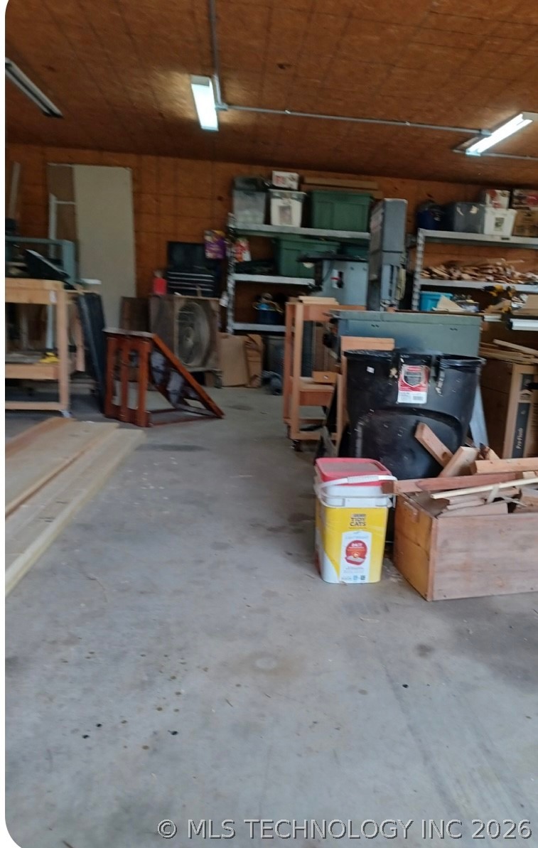 468145 648 Road Watts OK 74964