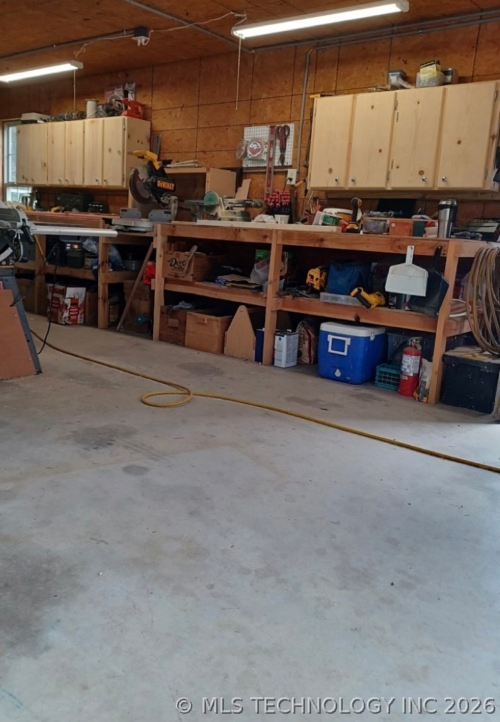 468145 648 Road Watts OK 74964