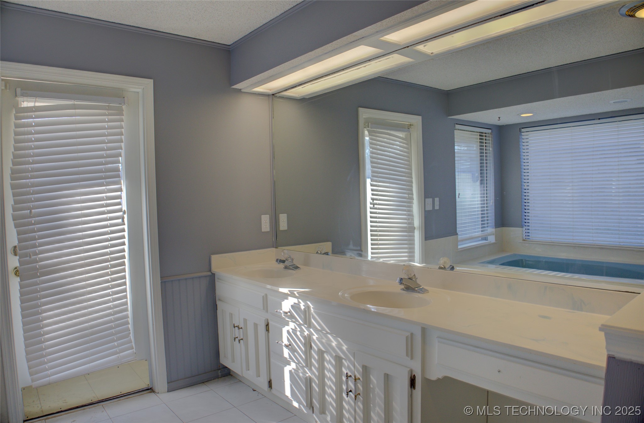 6634 E 60th Place Tulsa OK 74145