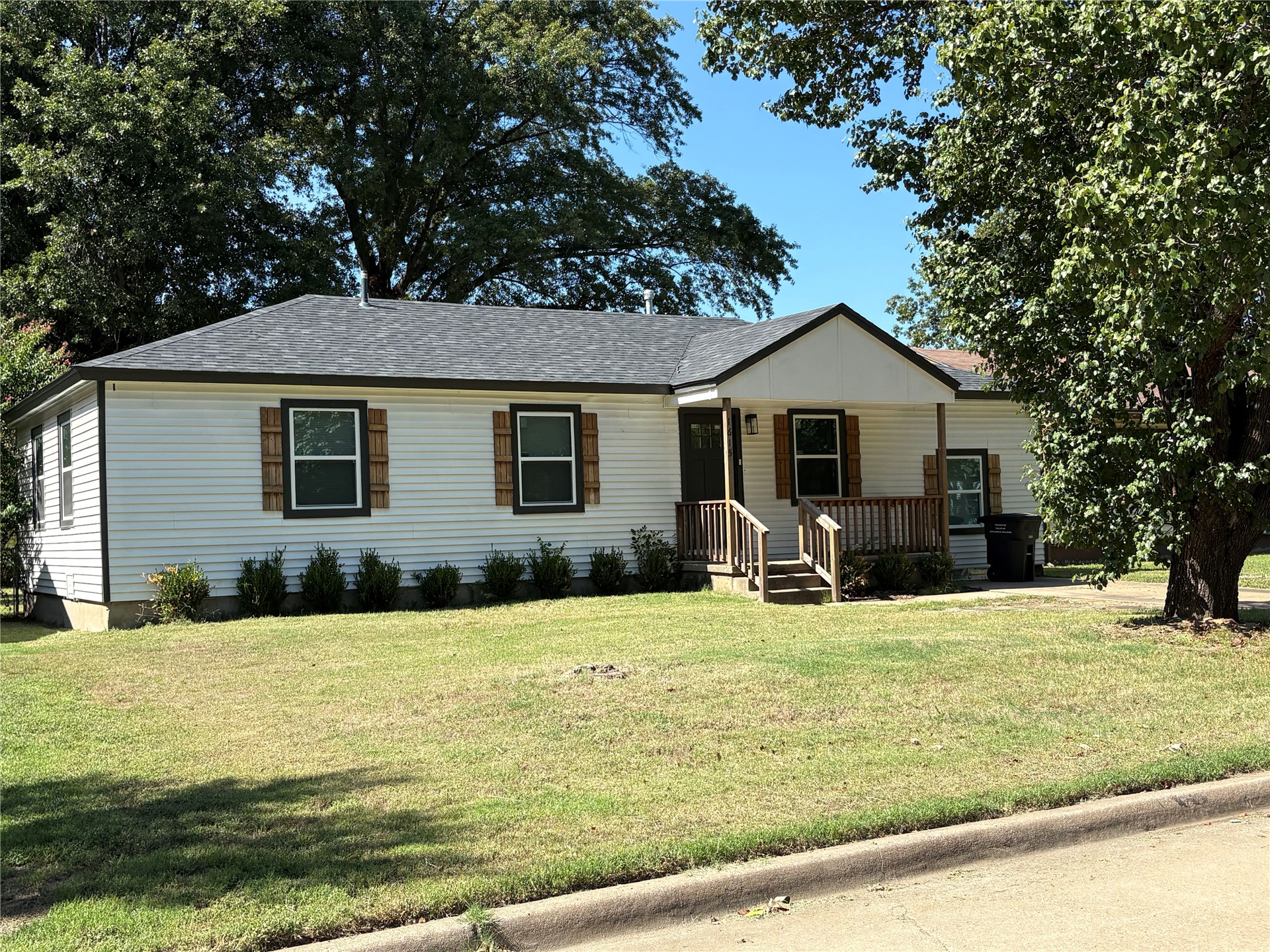 1665 SW Oklahoma Avenue Bartlesville OK 74003