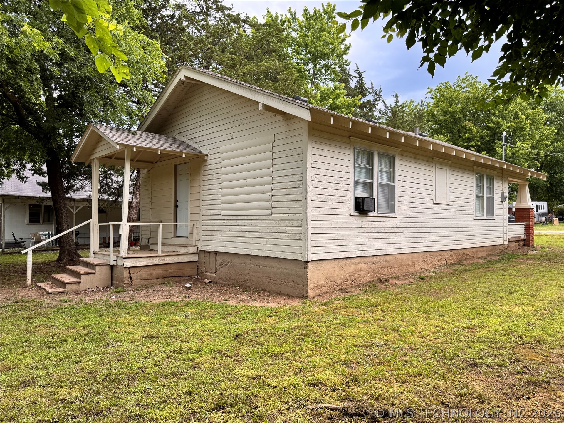330 S 9th Street Roff OK 74865