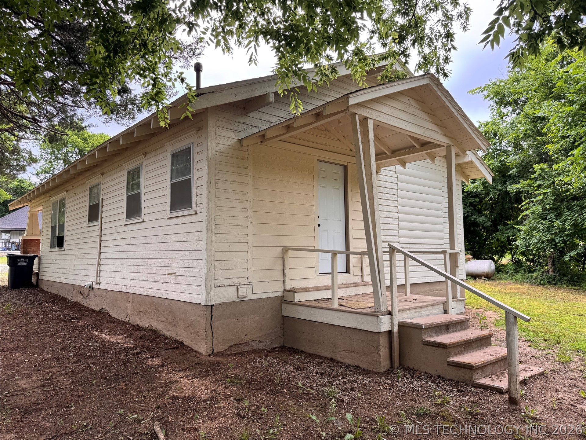 330 S 9th Street Roff OK 74865