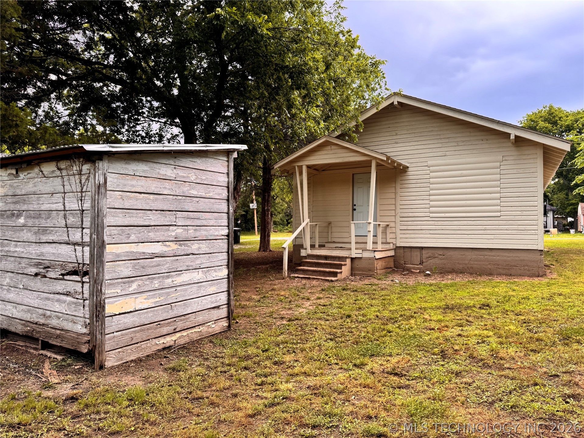 330 S 9th Street Roff OK 74865