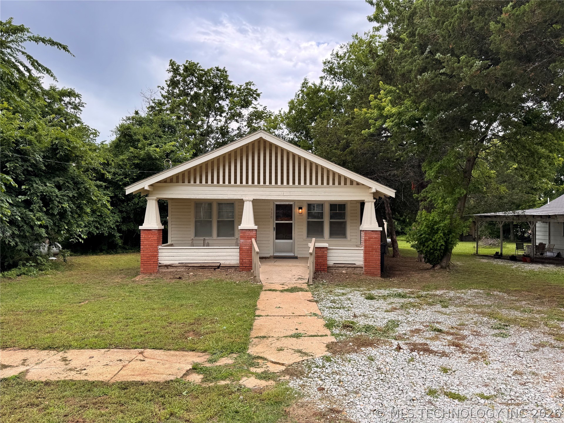 330 S 9th Street Roff OK 74865