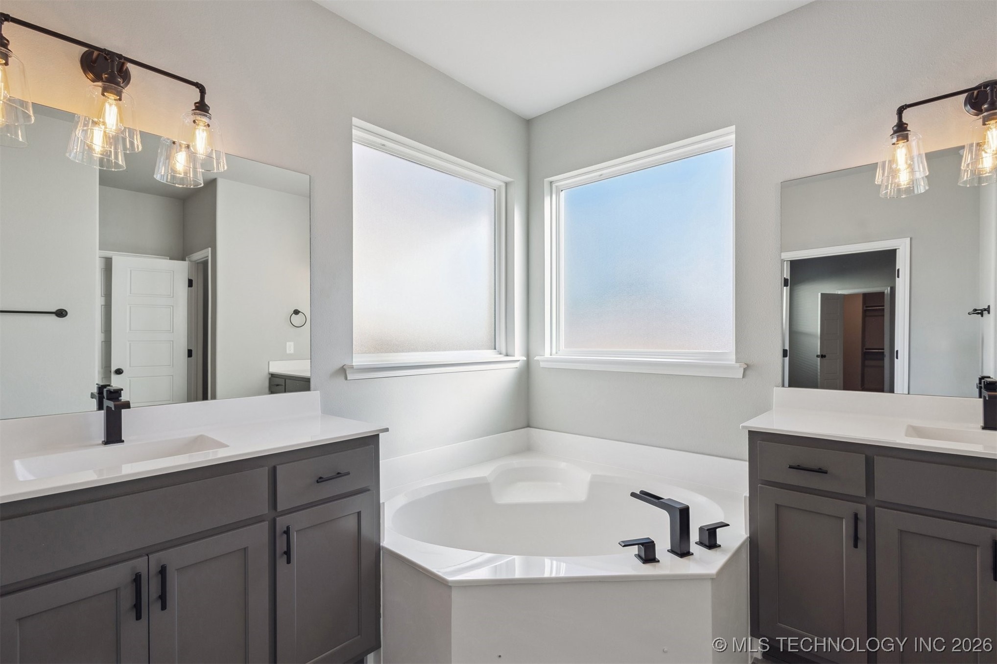 2721 S 8th Street Broken Arrow OK 74012