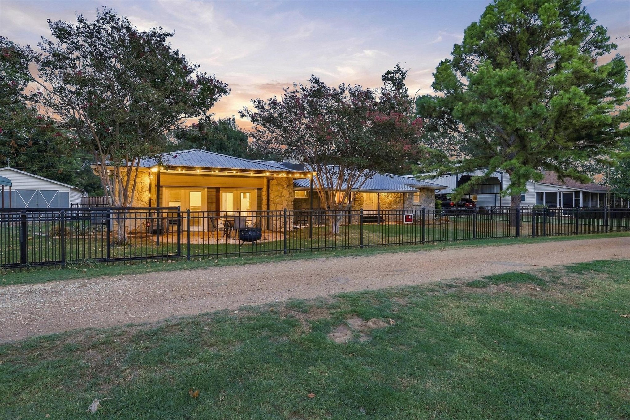 2828 Riverview Road Kingston OK 73439