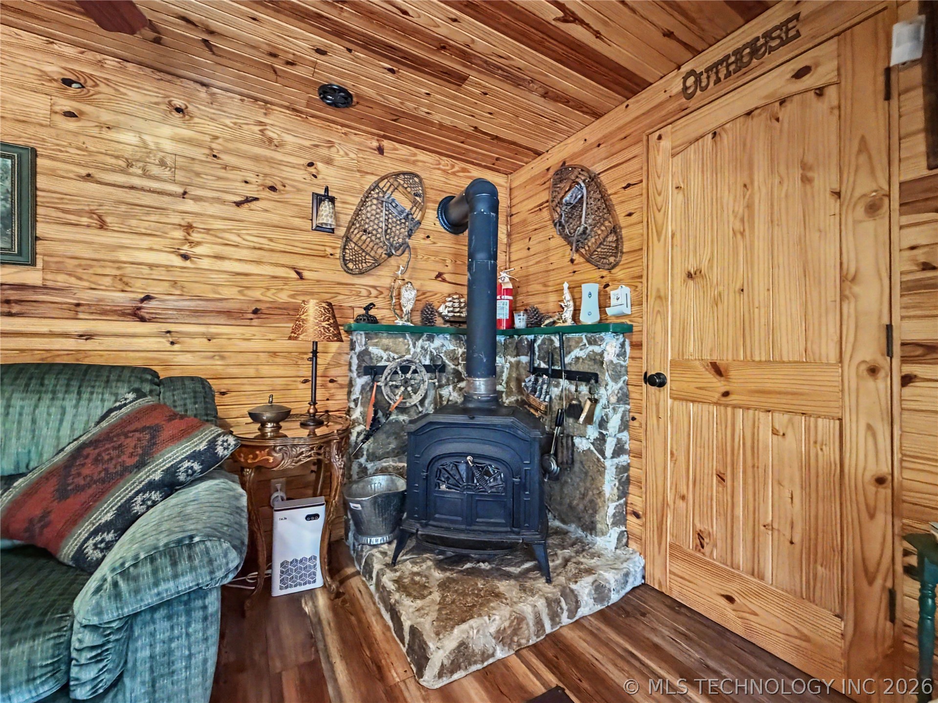 21862 W 888 Road Cookson OK 74427