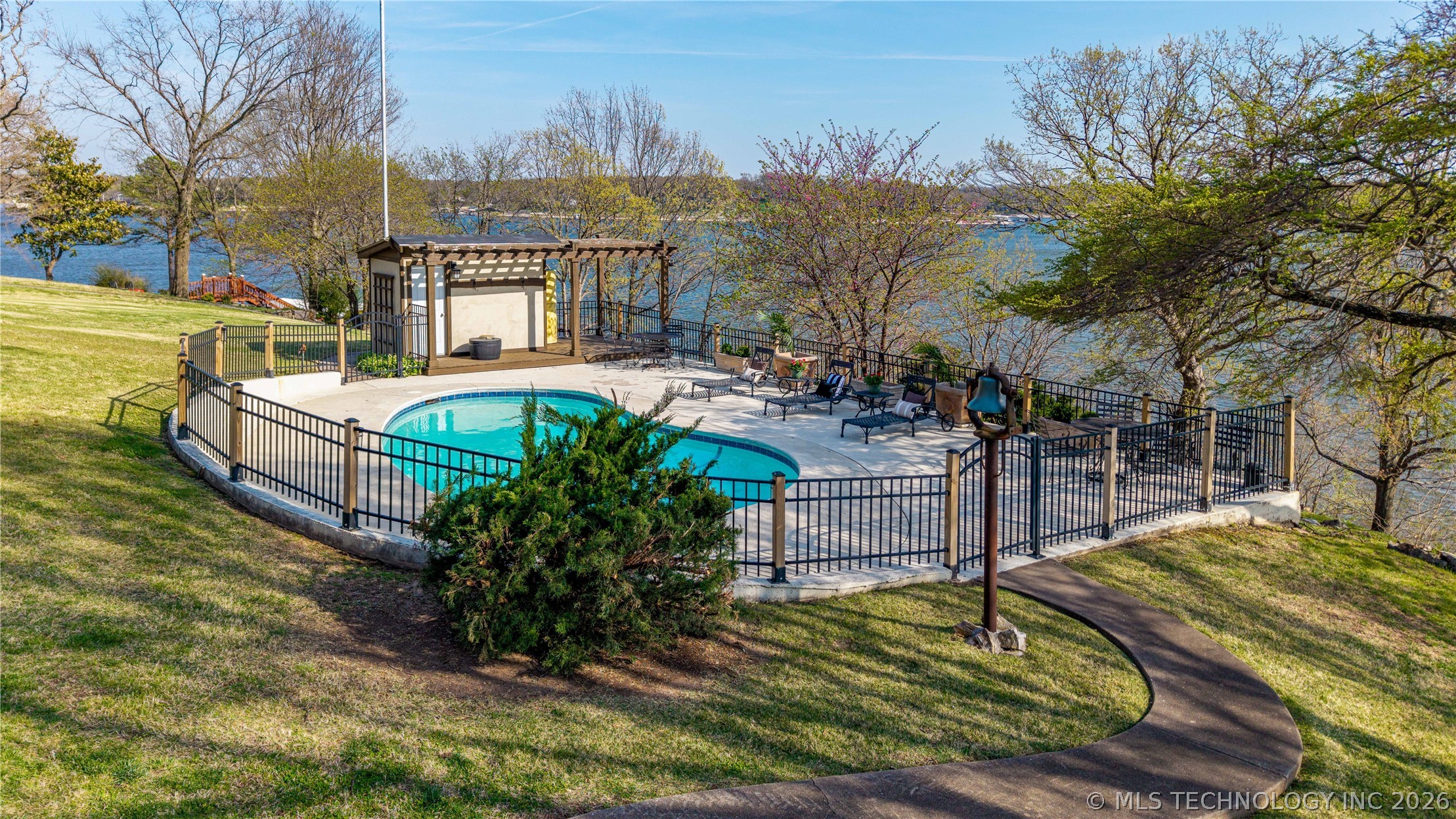 1446 Rockie Grove OK 74344