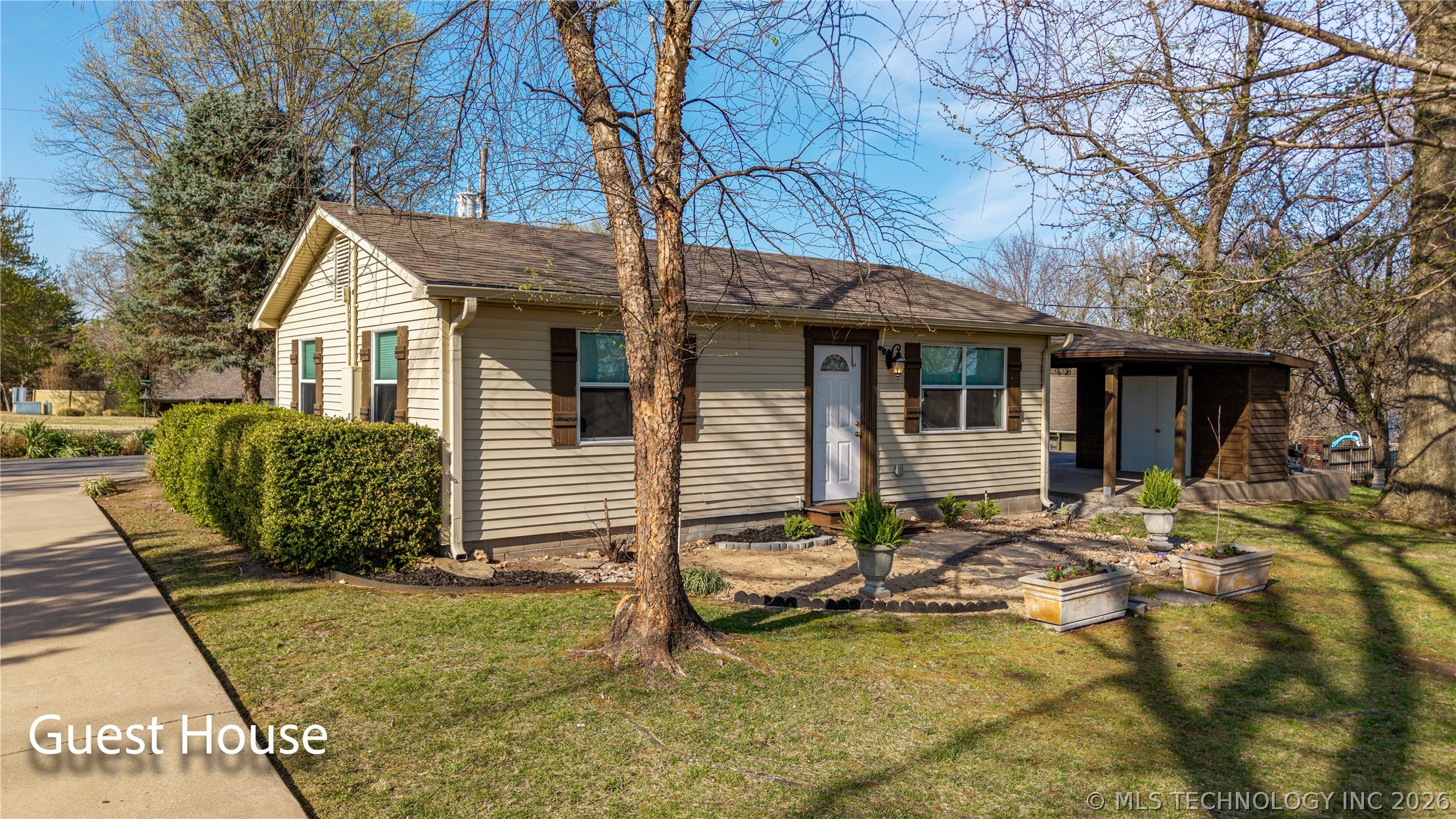 1446 Rockie Grove OK 74344