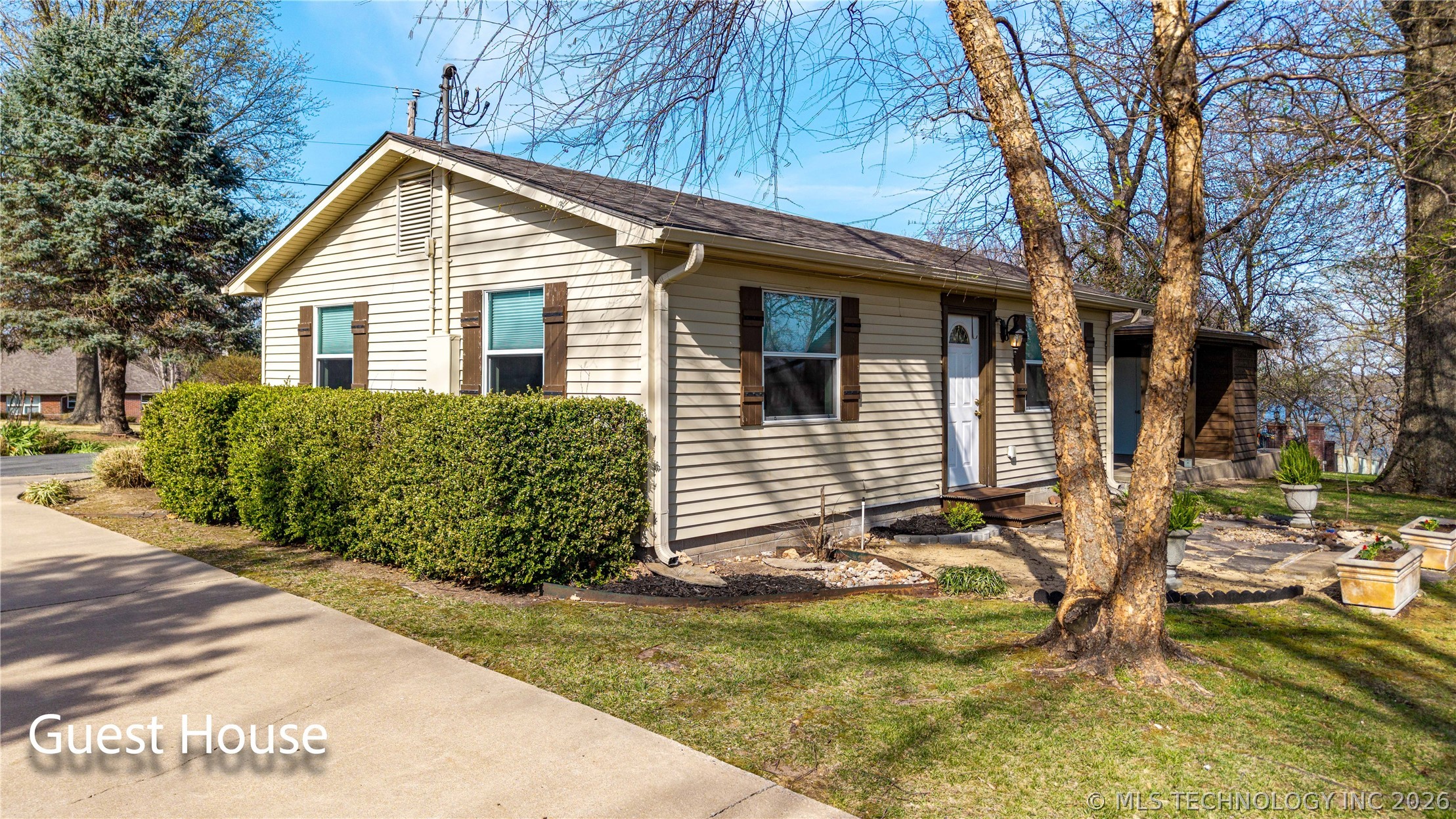 1446 Rockie Grove OK 74344