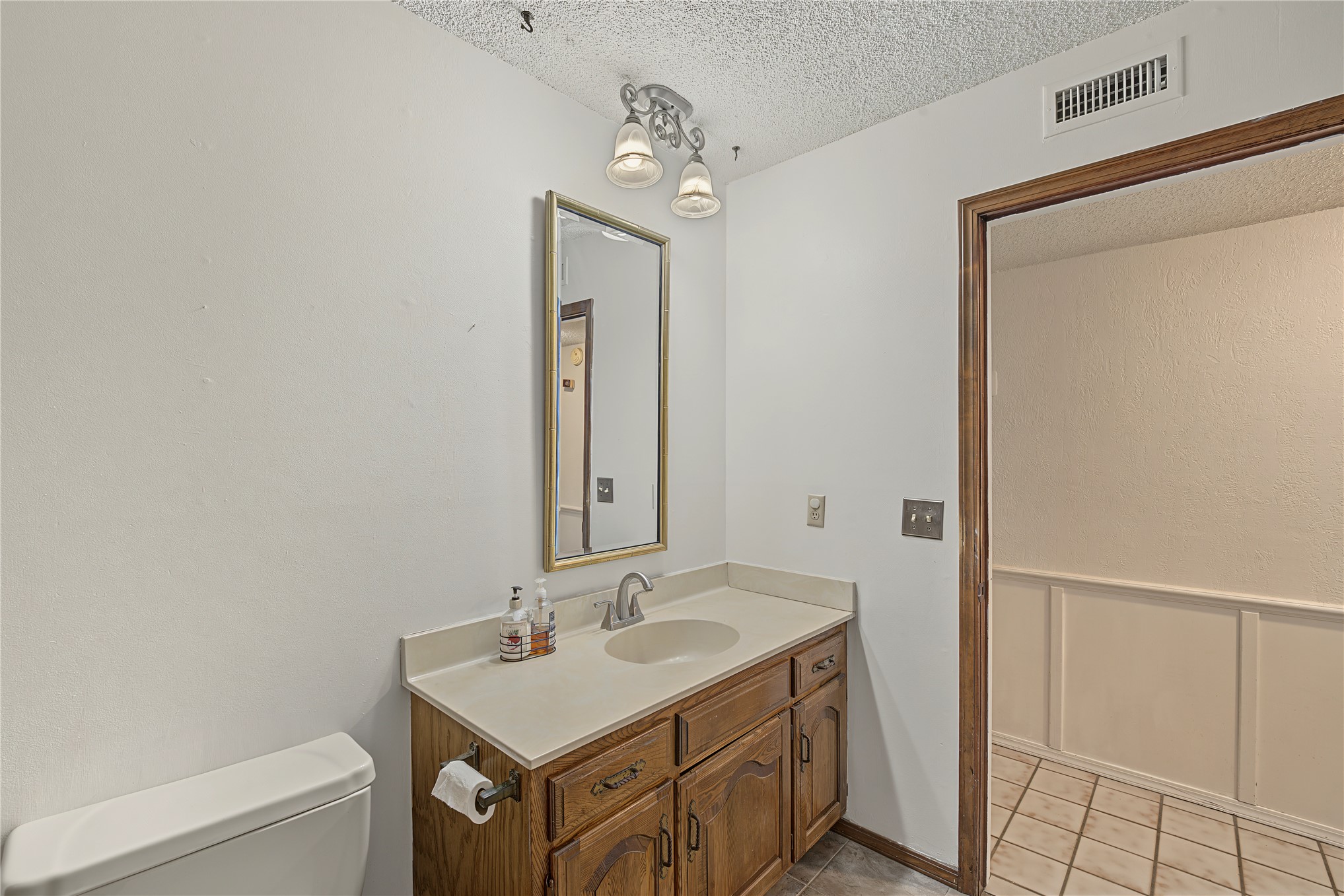 1624 Cherokee Hills Drive Bartlesville OK 74006