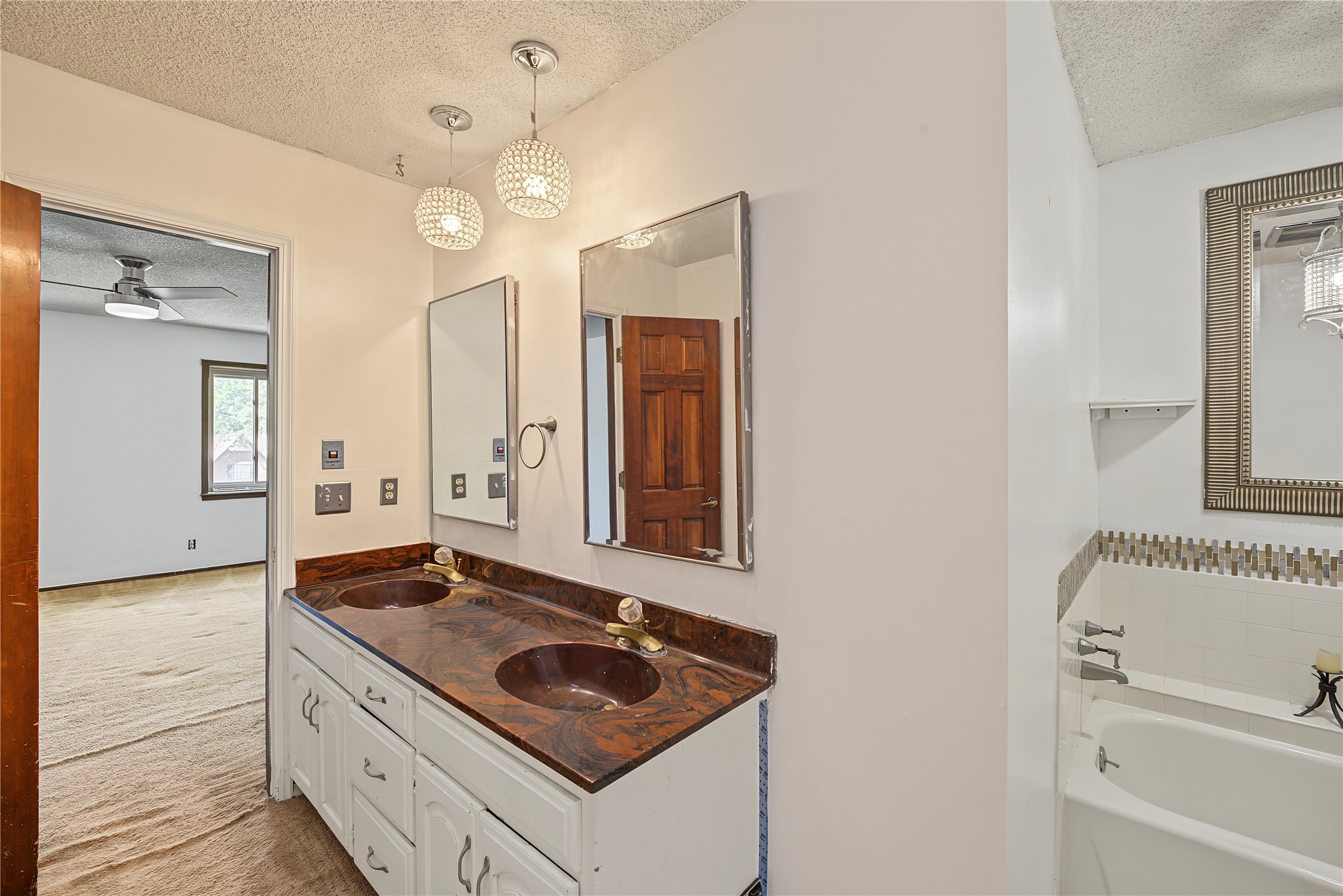 1624 Cherokee Hills Drive Bartlesville OK 74006