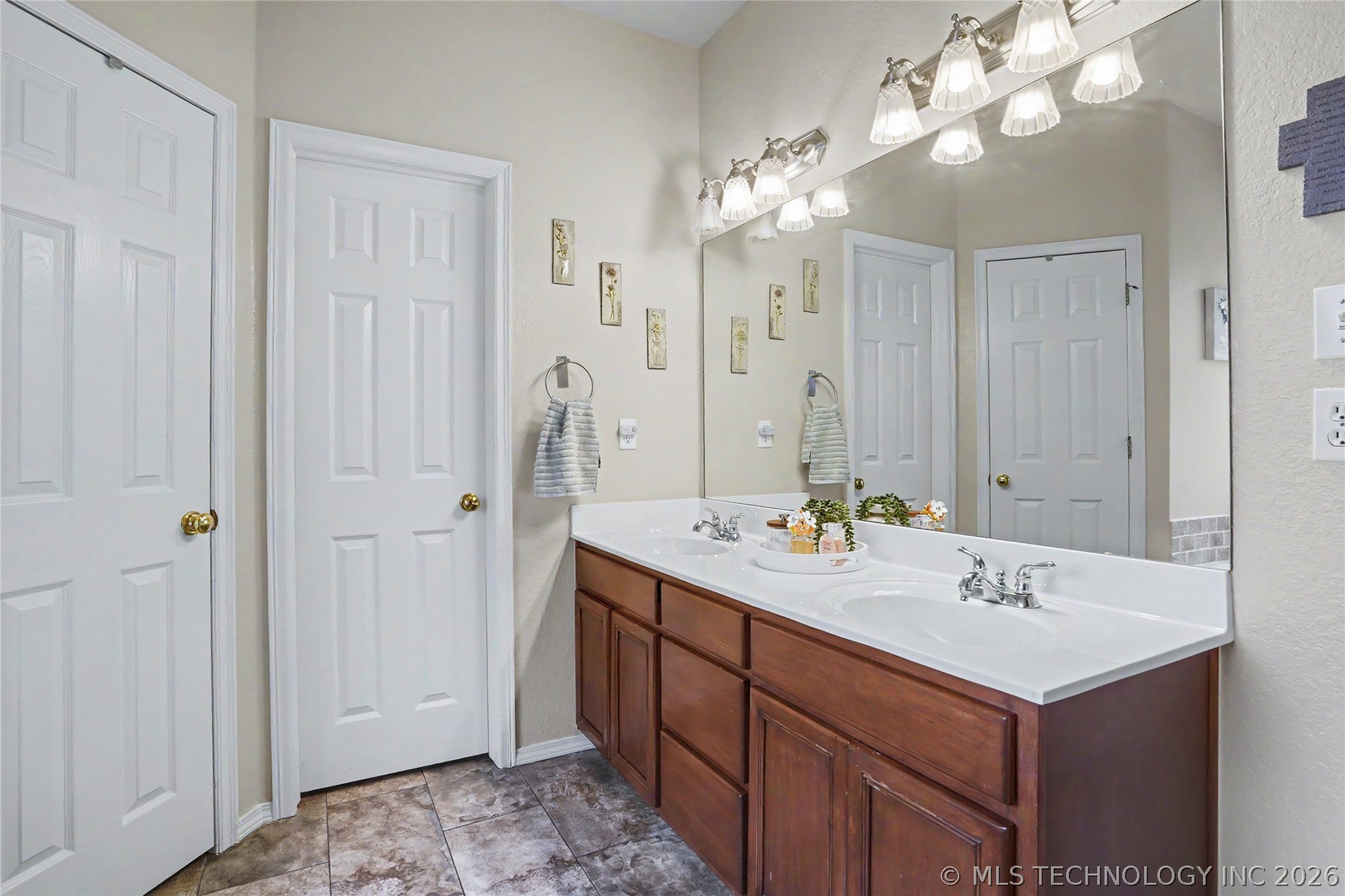 417 N Butternut Avenue Broken Arrow OK 74012
