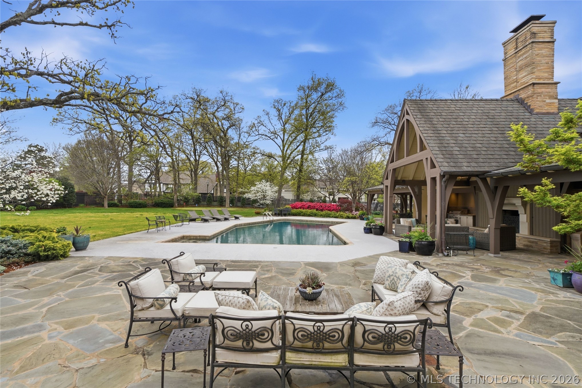 3106 S Columbia Circle Tulsa OK 74105