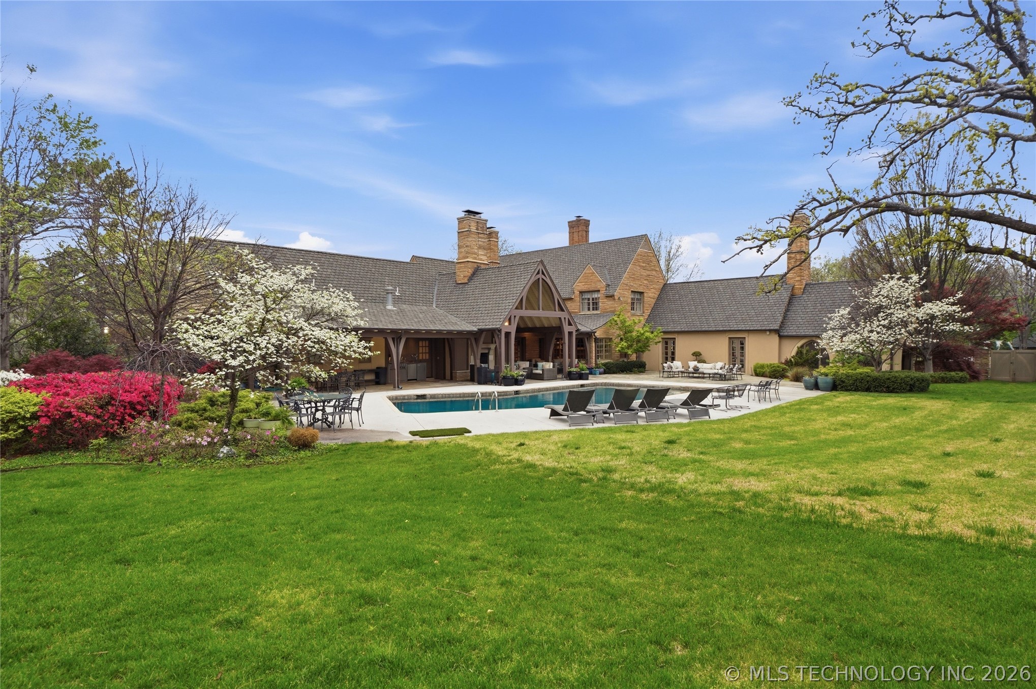 3106 S Columbia Circle Tulsa OK 74105