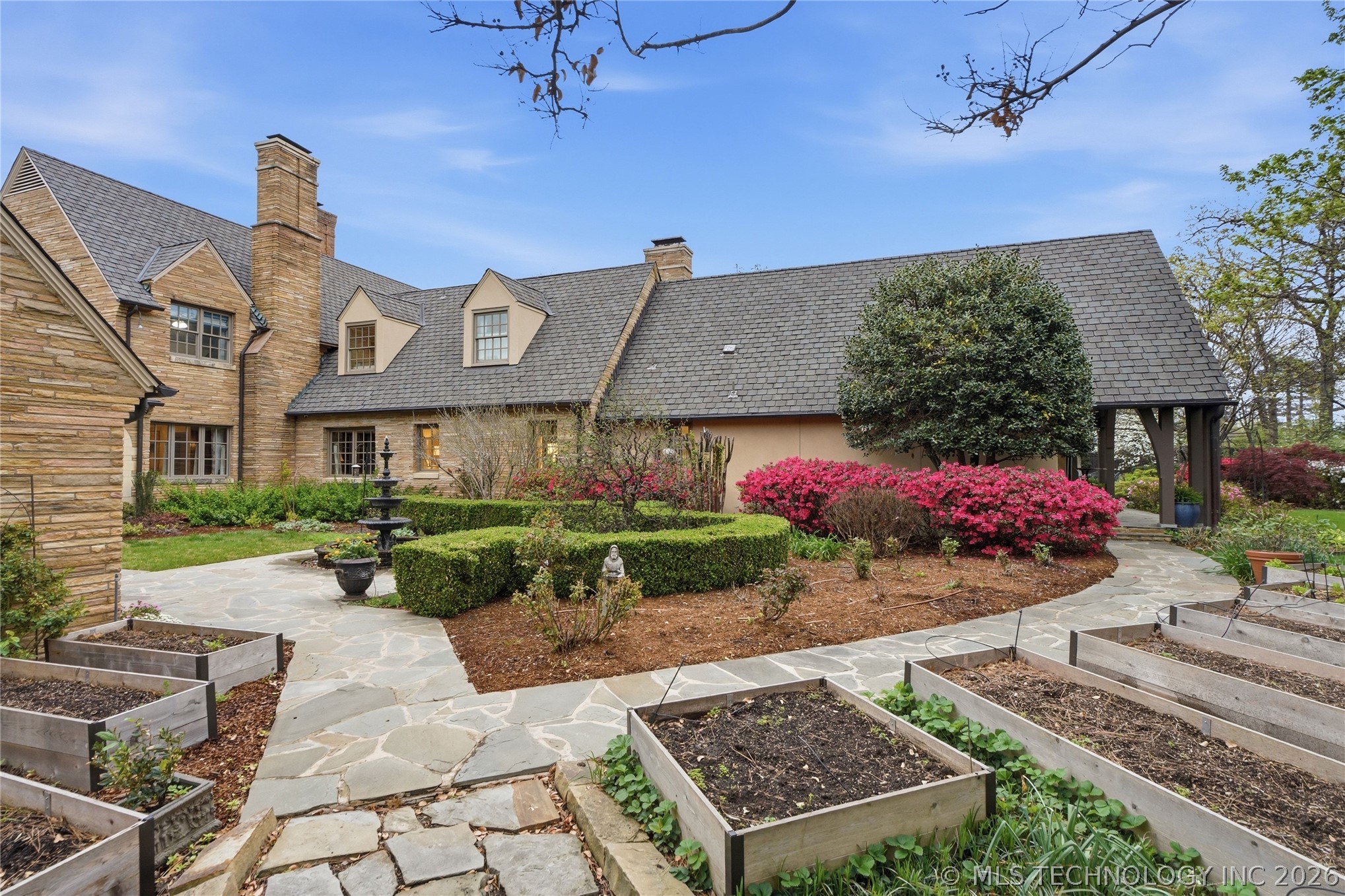 3106 S Columbia Circle Tulsa OK 74105