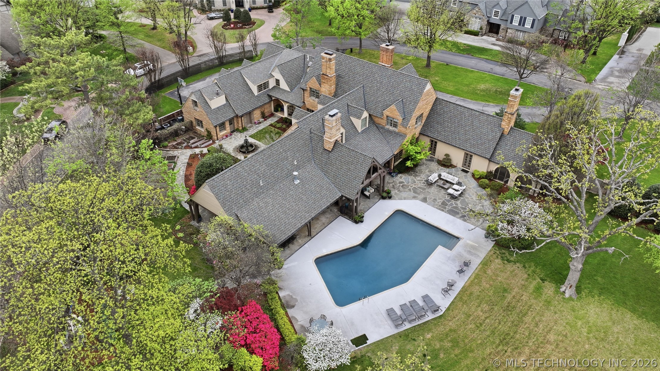 3106 S Columbia Circle Tulsa OK 74105