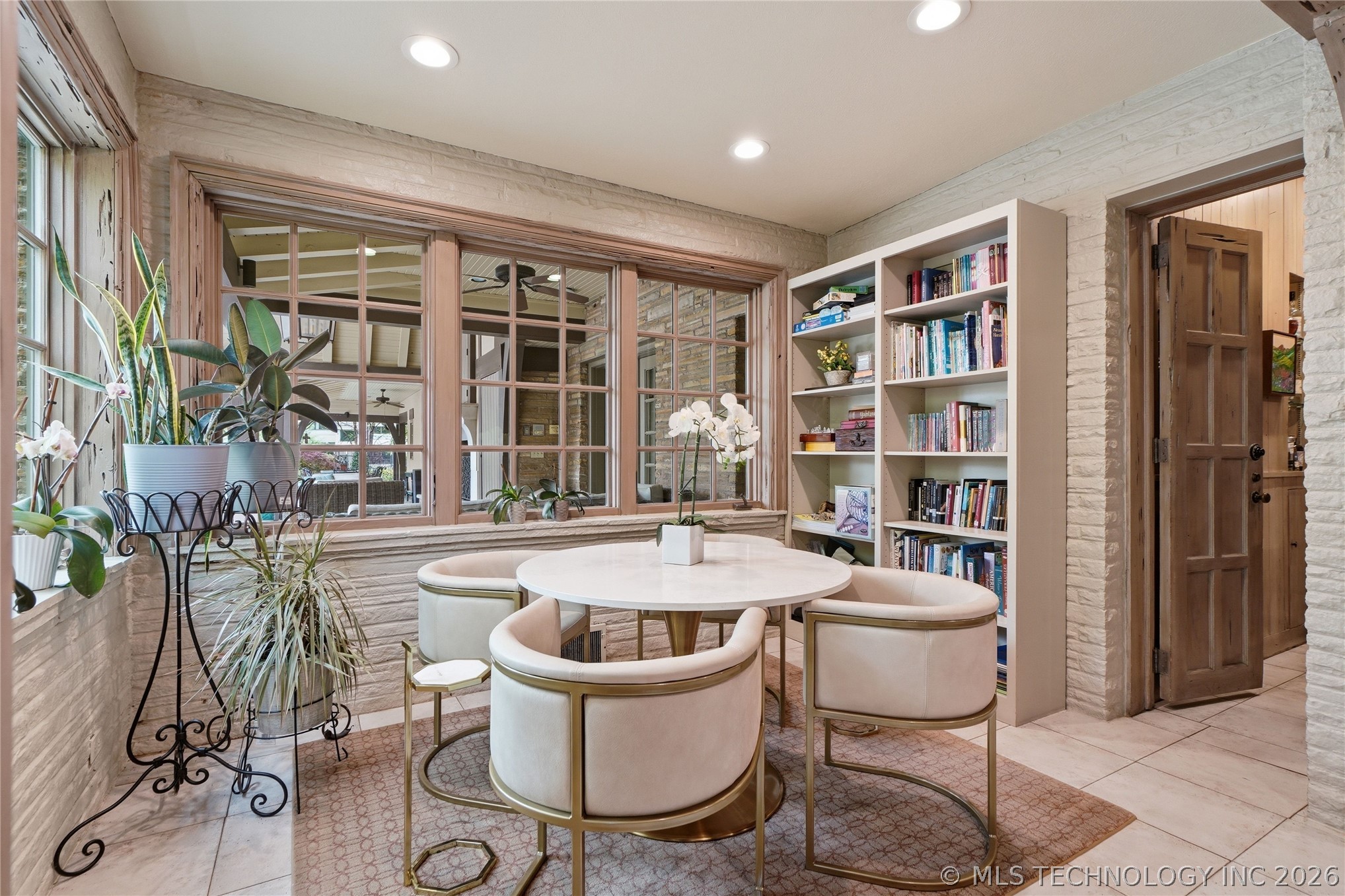 3106 S Columbia Circle Tulsa OK 74105