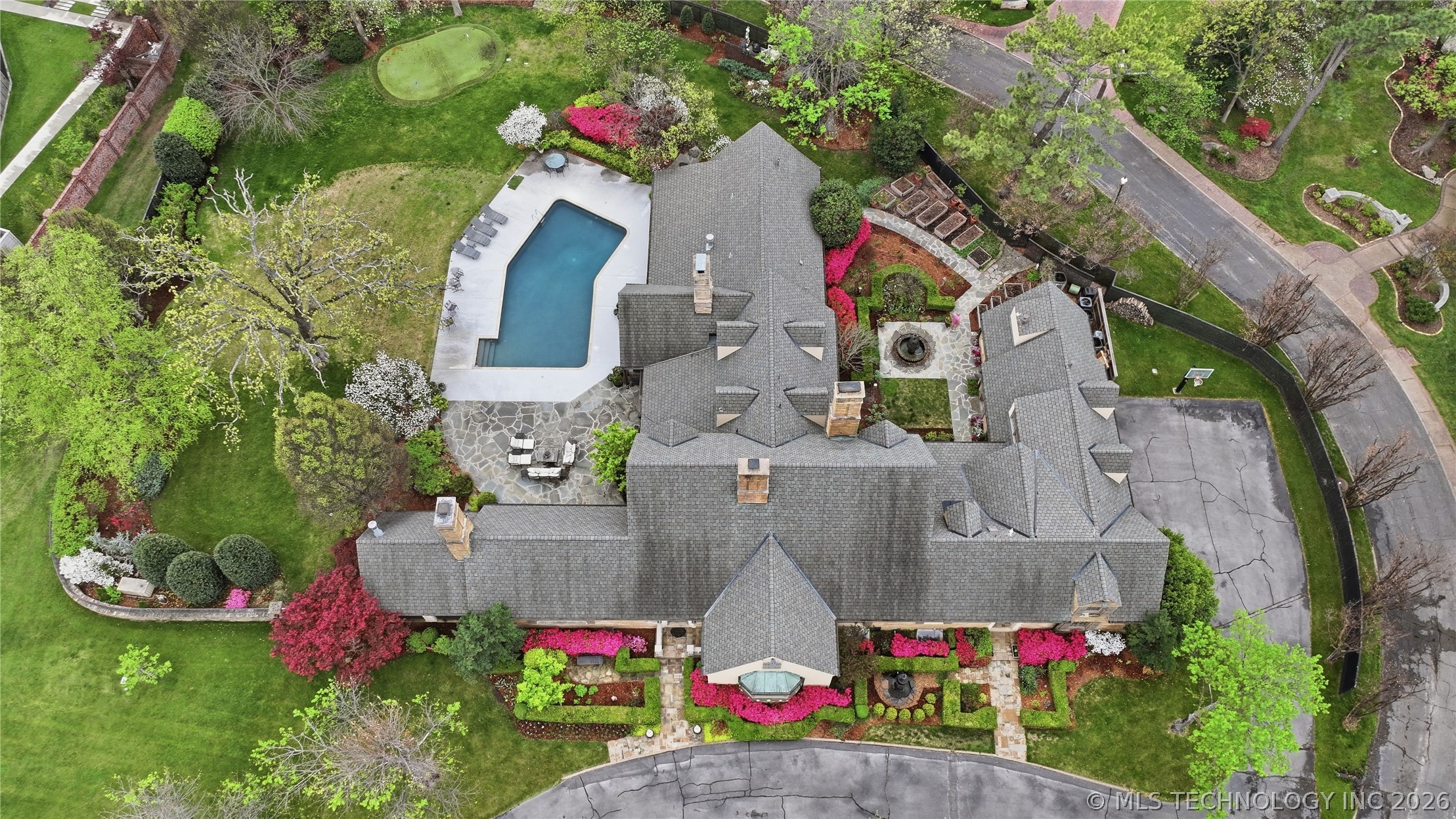3106 S Columbia Circle Tulsa OK 74105