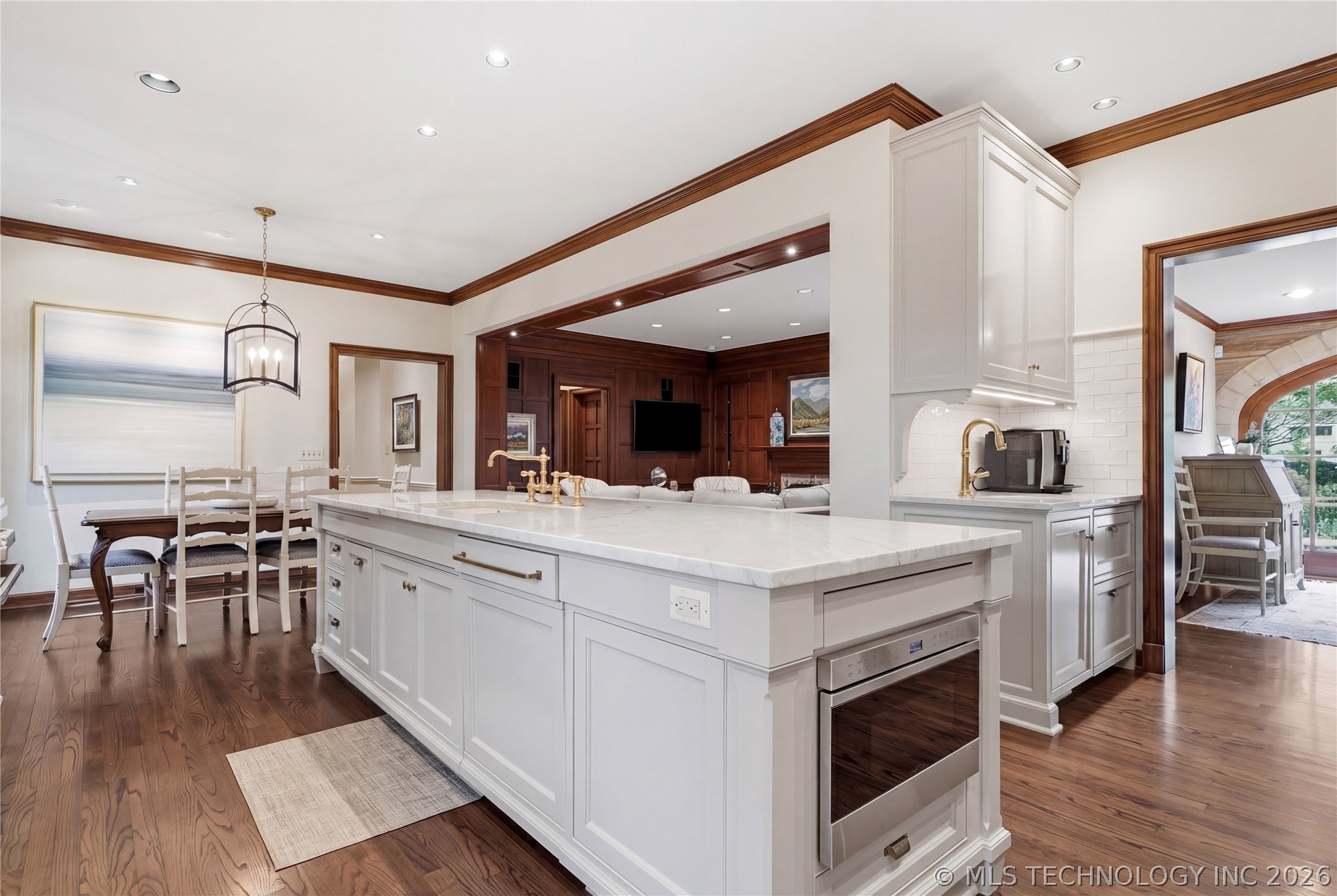 3106 S Columbia Circle Tulsa OK 74105