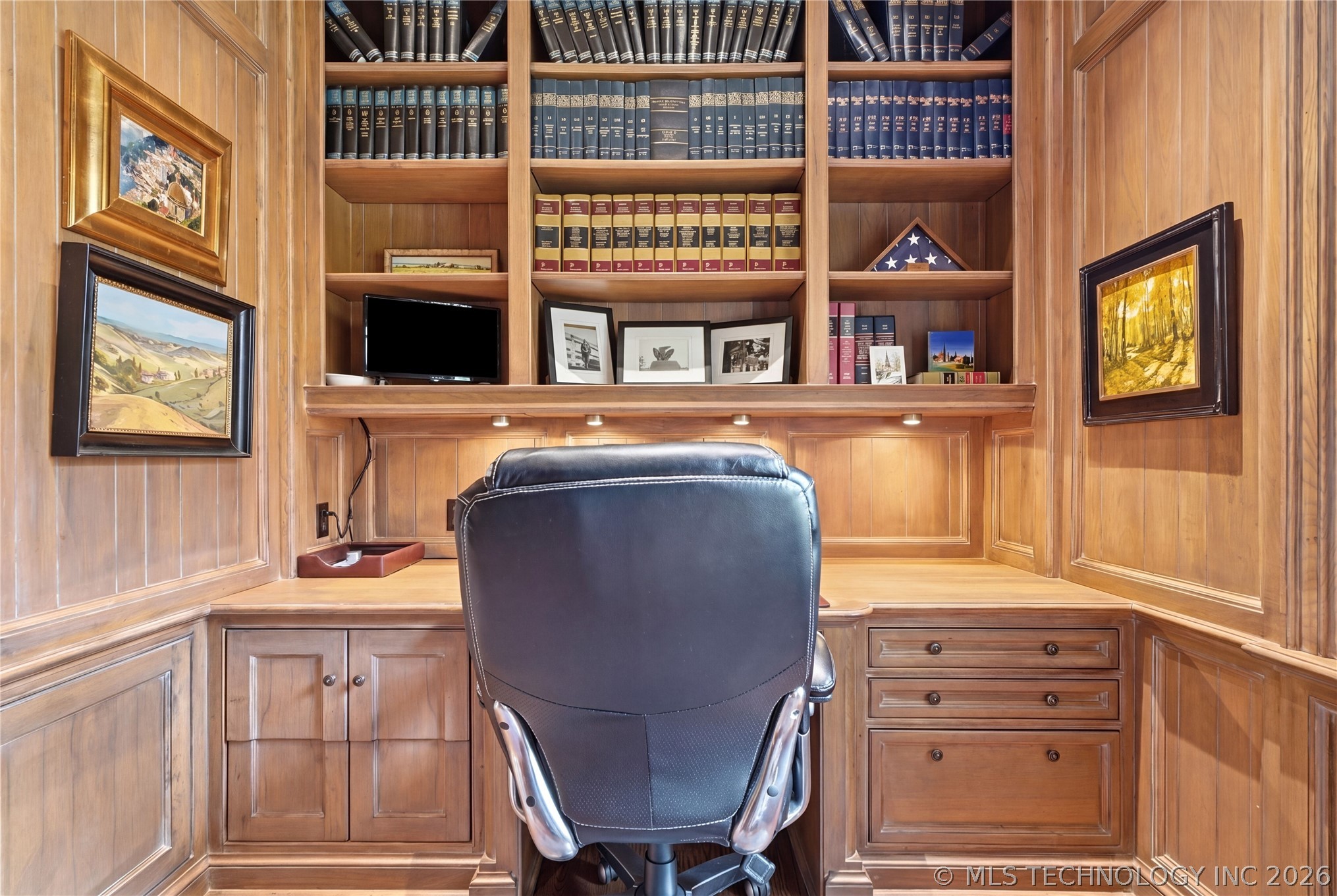 3106 S Columbia Circle Tulsa OK 74105