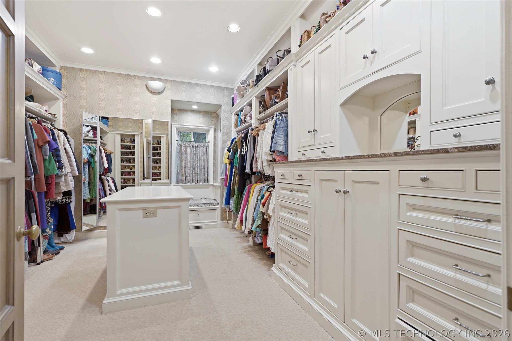 3106 S Columbia Circle Tulsa OK 74105