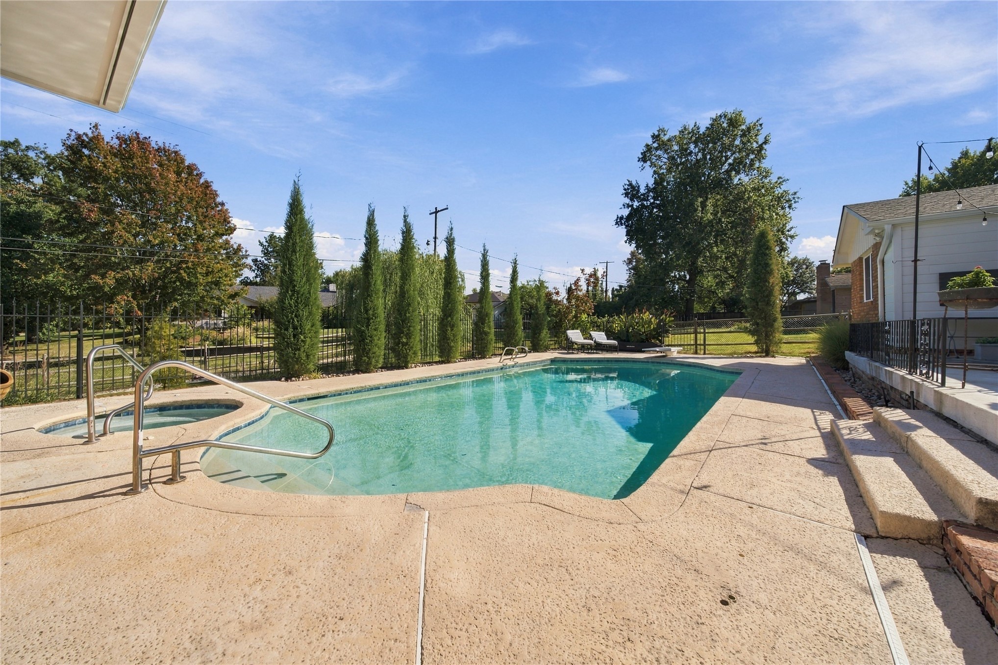 3933 S Delaware Place Tulsa OK 74105