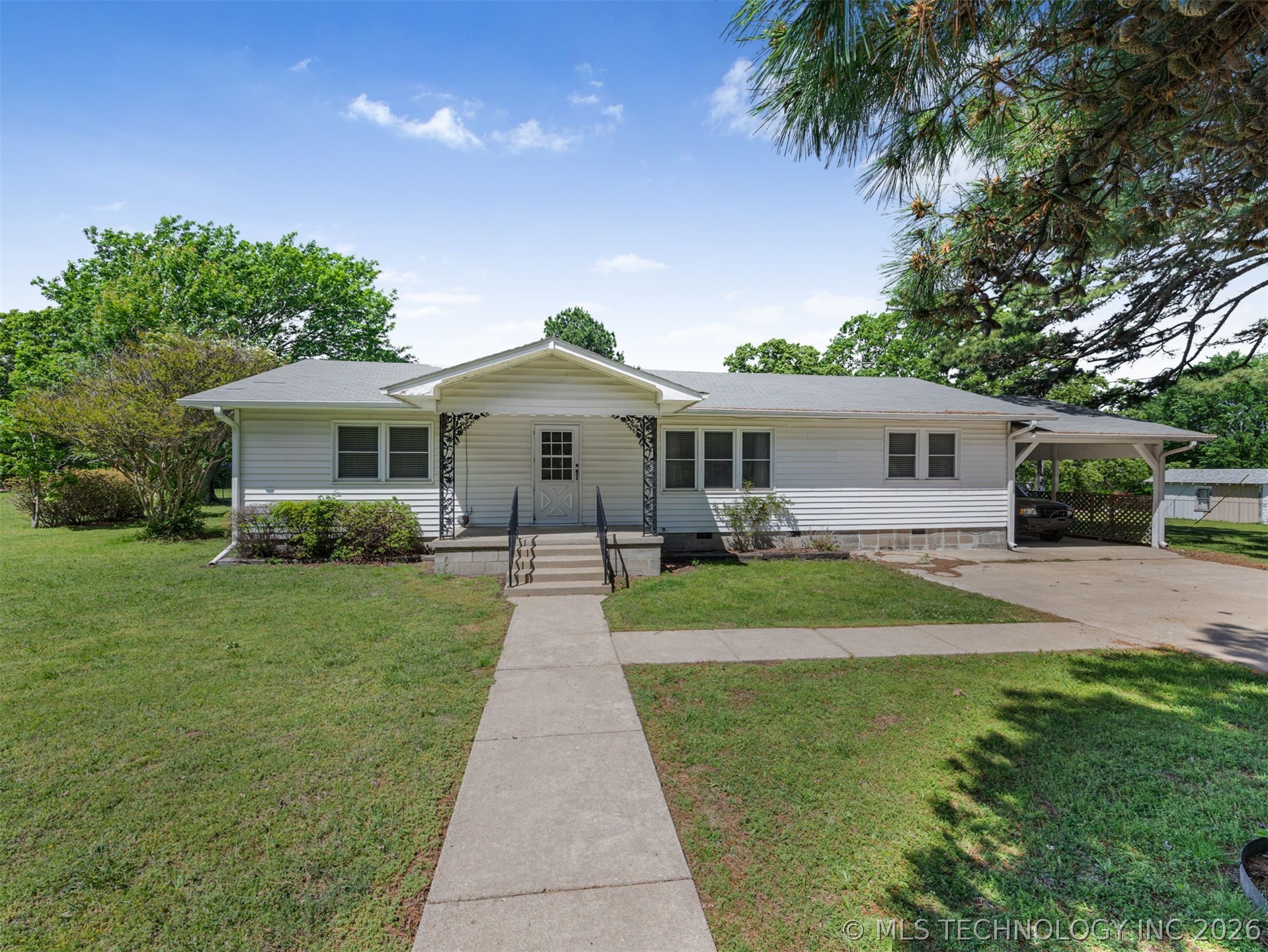 15083 State Highway 82 Tahlequah OK 74464
