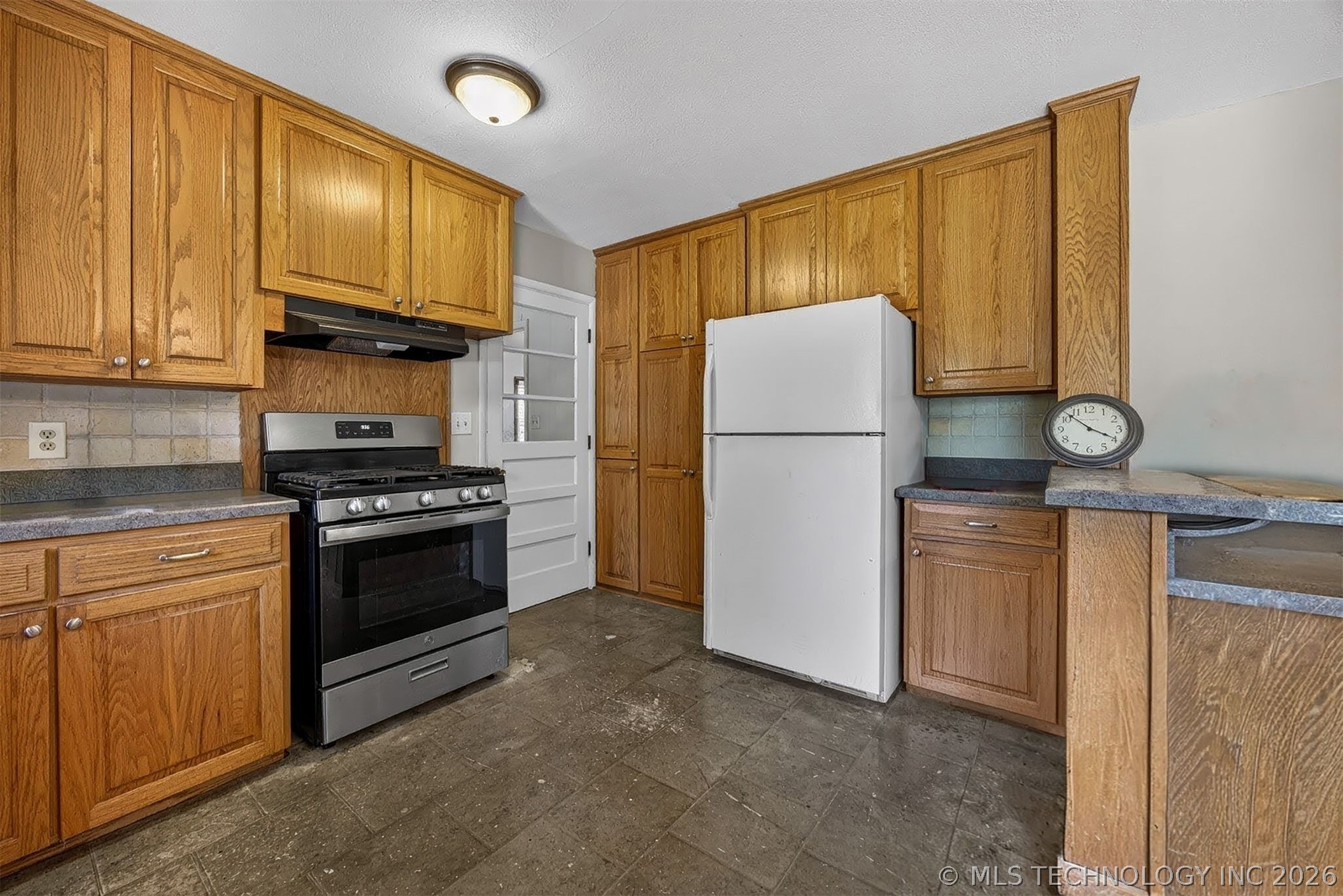 15083 State Highway 82 Tahlequah OK 74464