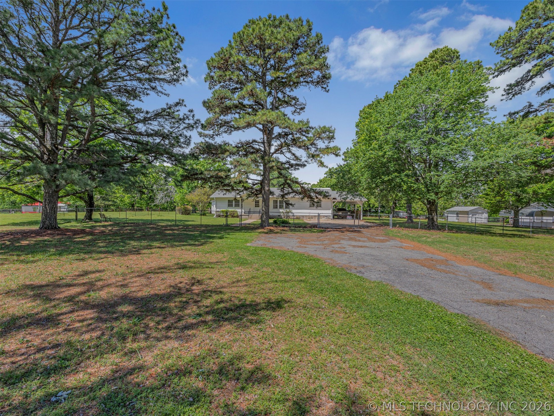 15083 State Highway 82 Tahlequah OK 74464