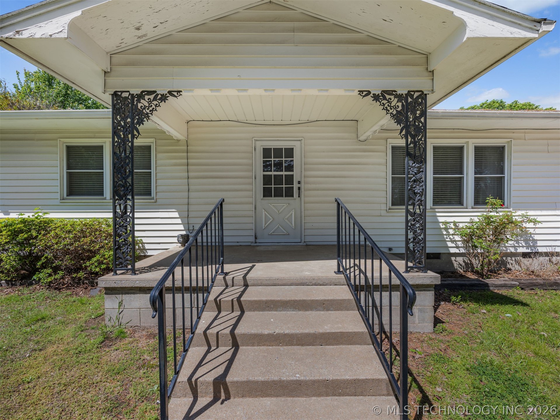 15083 State Highway 82 Tahlequah OK 74464