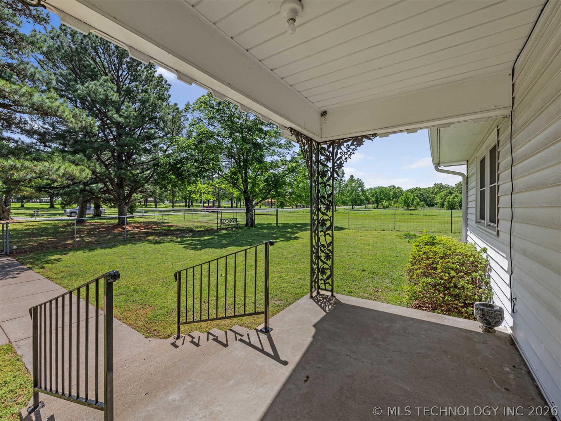 15083 State Highway 82 Tahlequah OK 74464