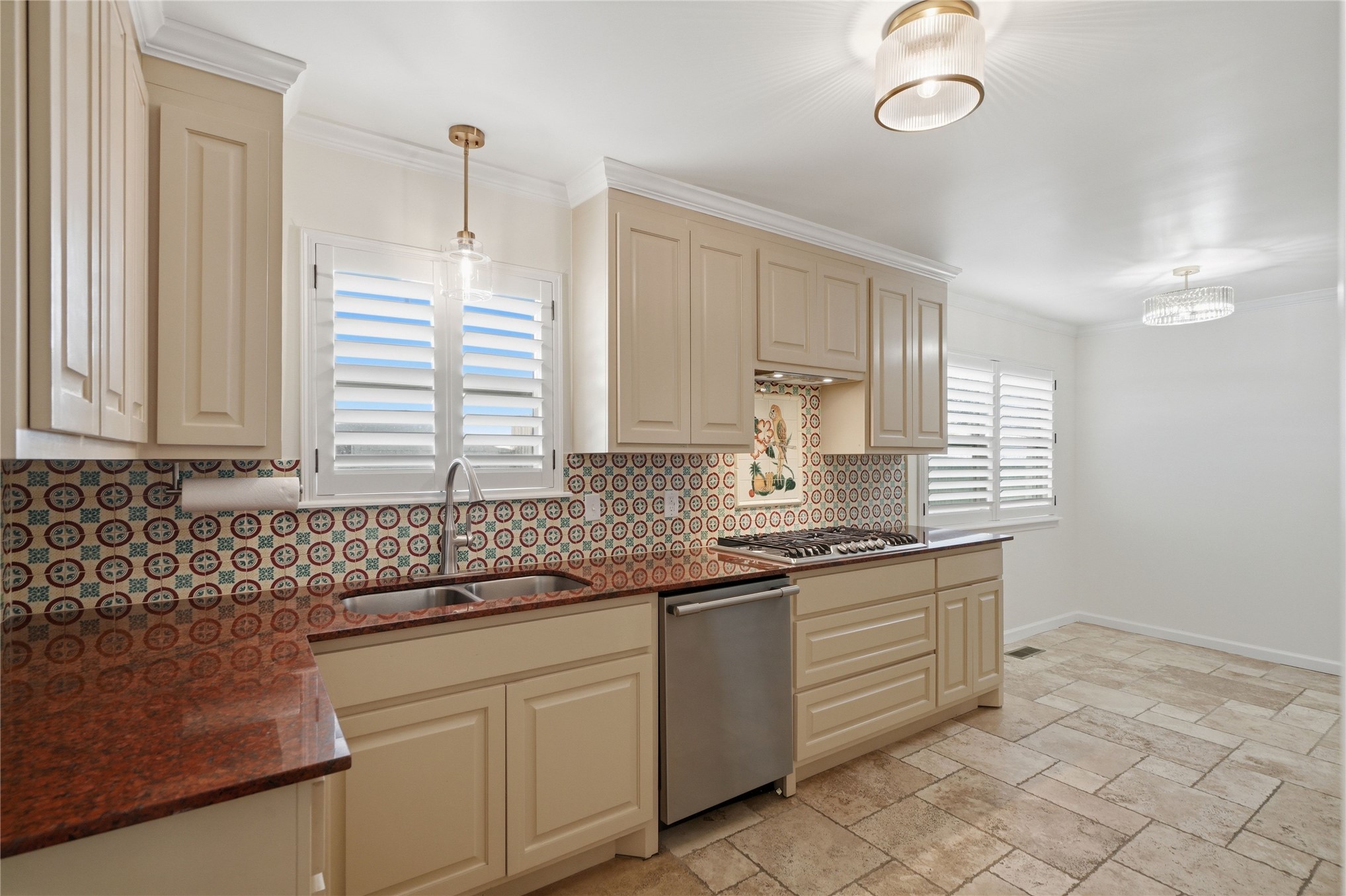 3637 E 48th Place Tulsa OK 74135