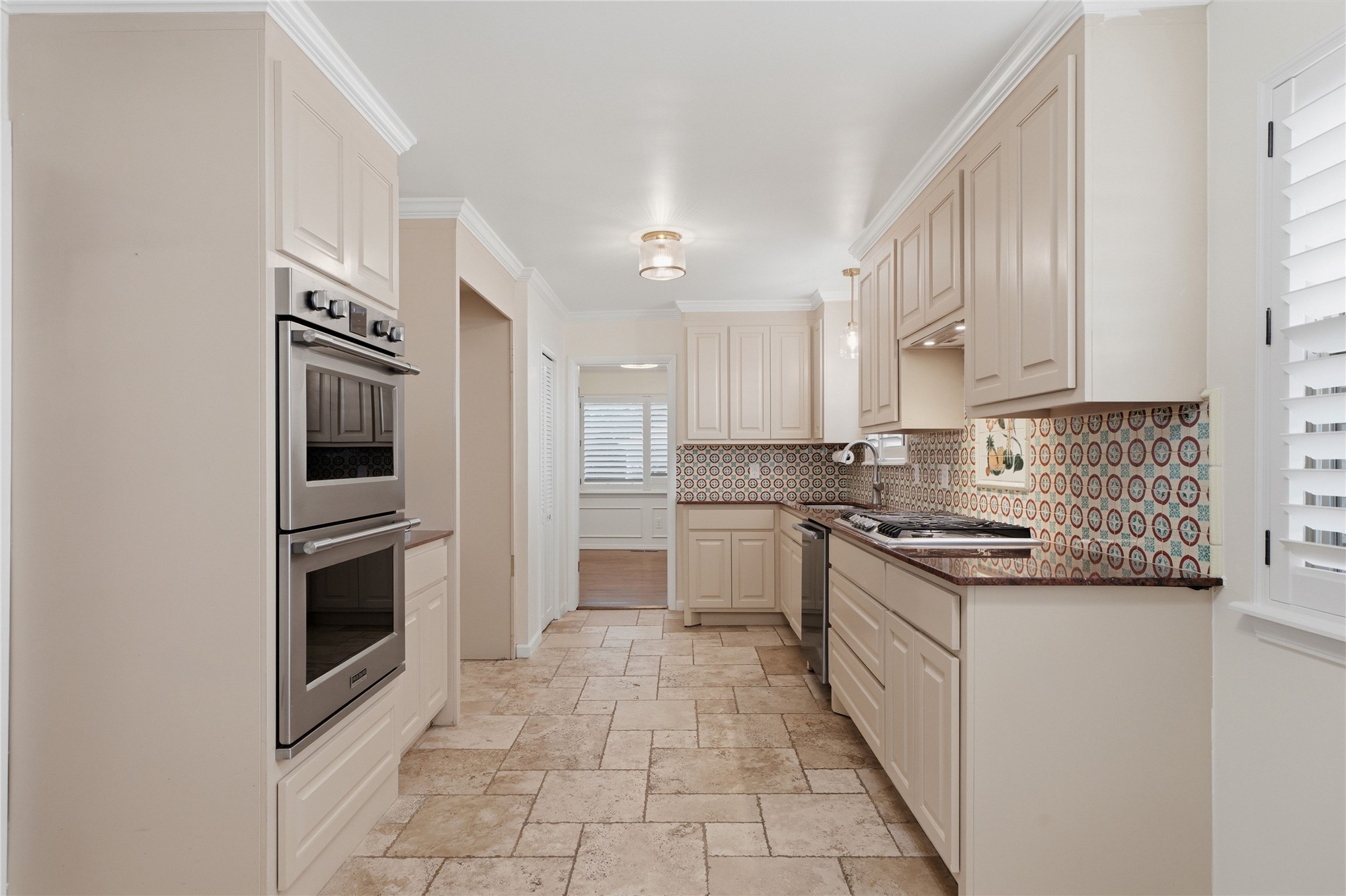 3637 E 48th Place Tulsa OK 74135