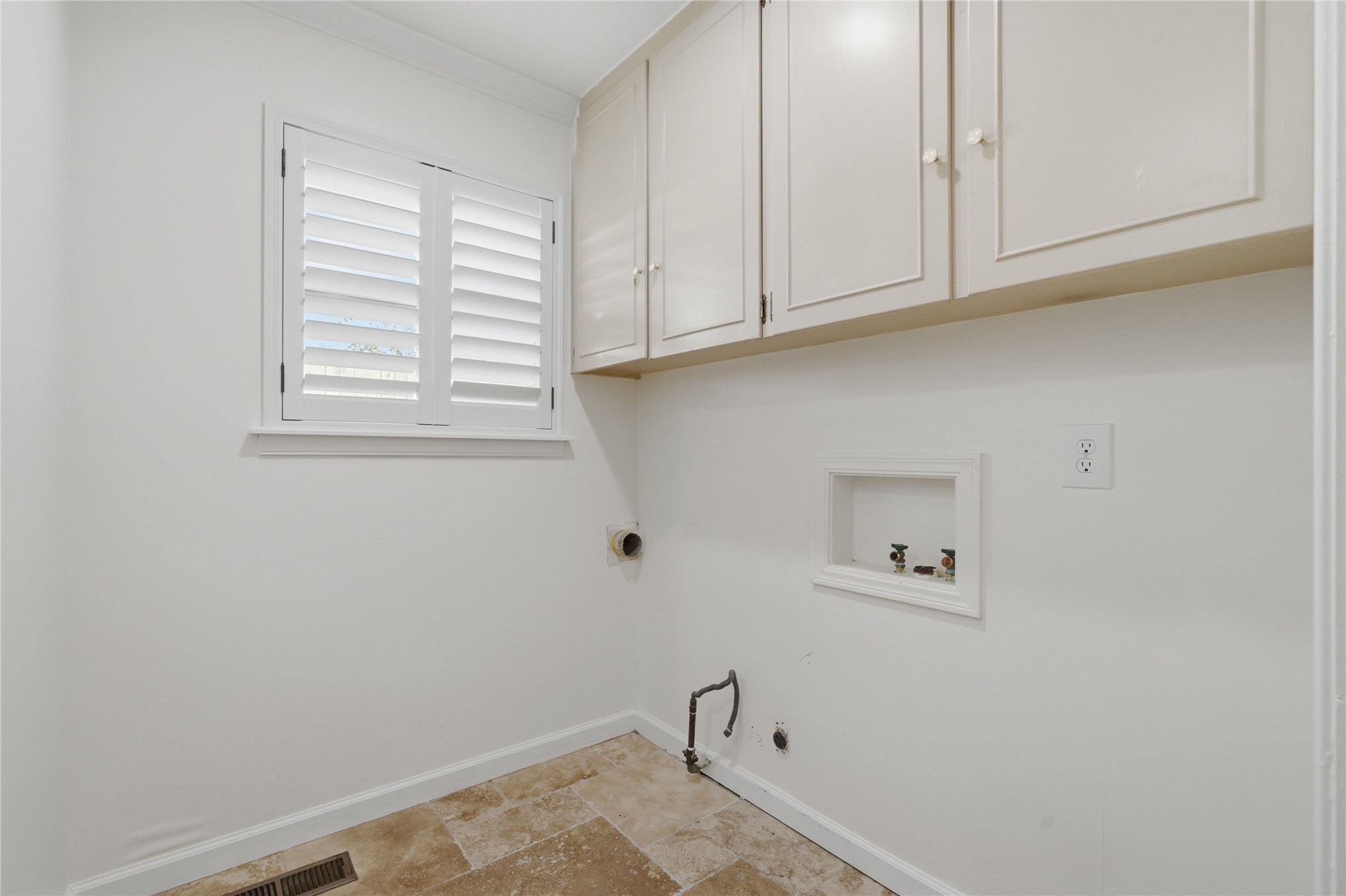 3637 E 48th Place Tulsa OK 74135