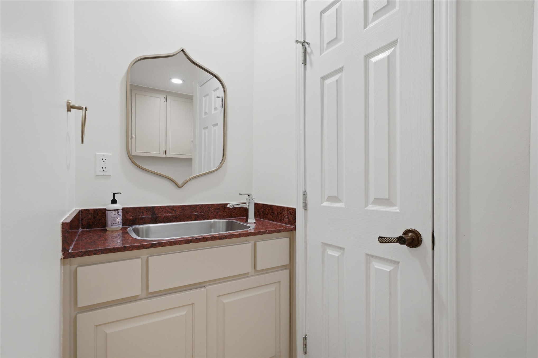 3637 E 48th Place Tulsa OK 74135
