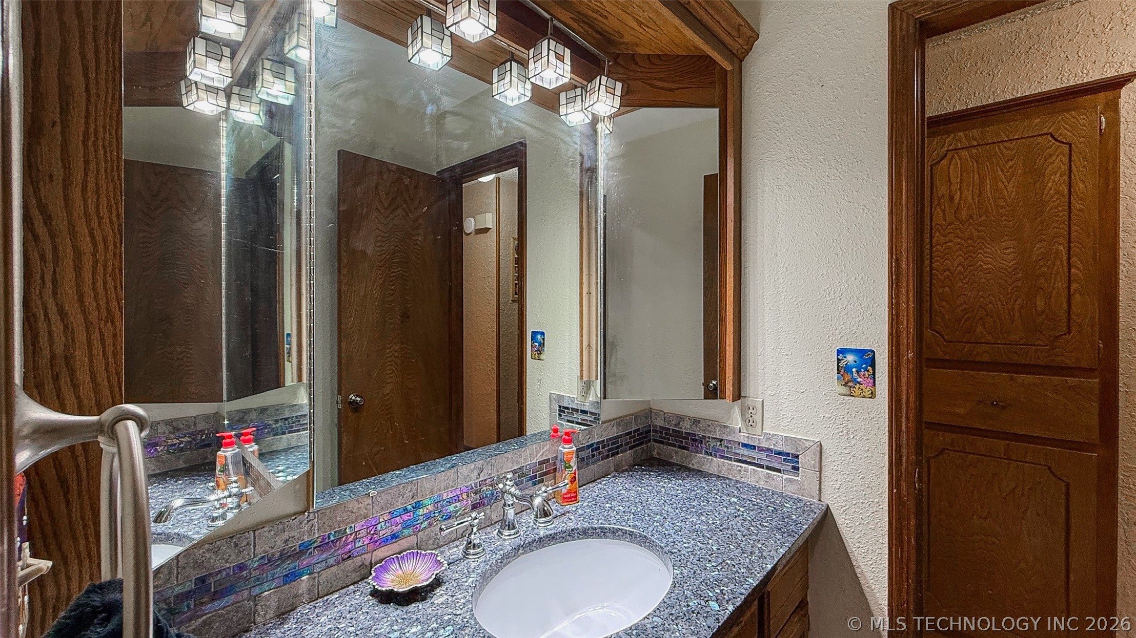 208 SE 30th Street Moore OK 73160