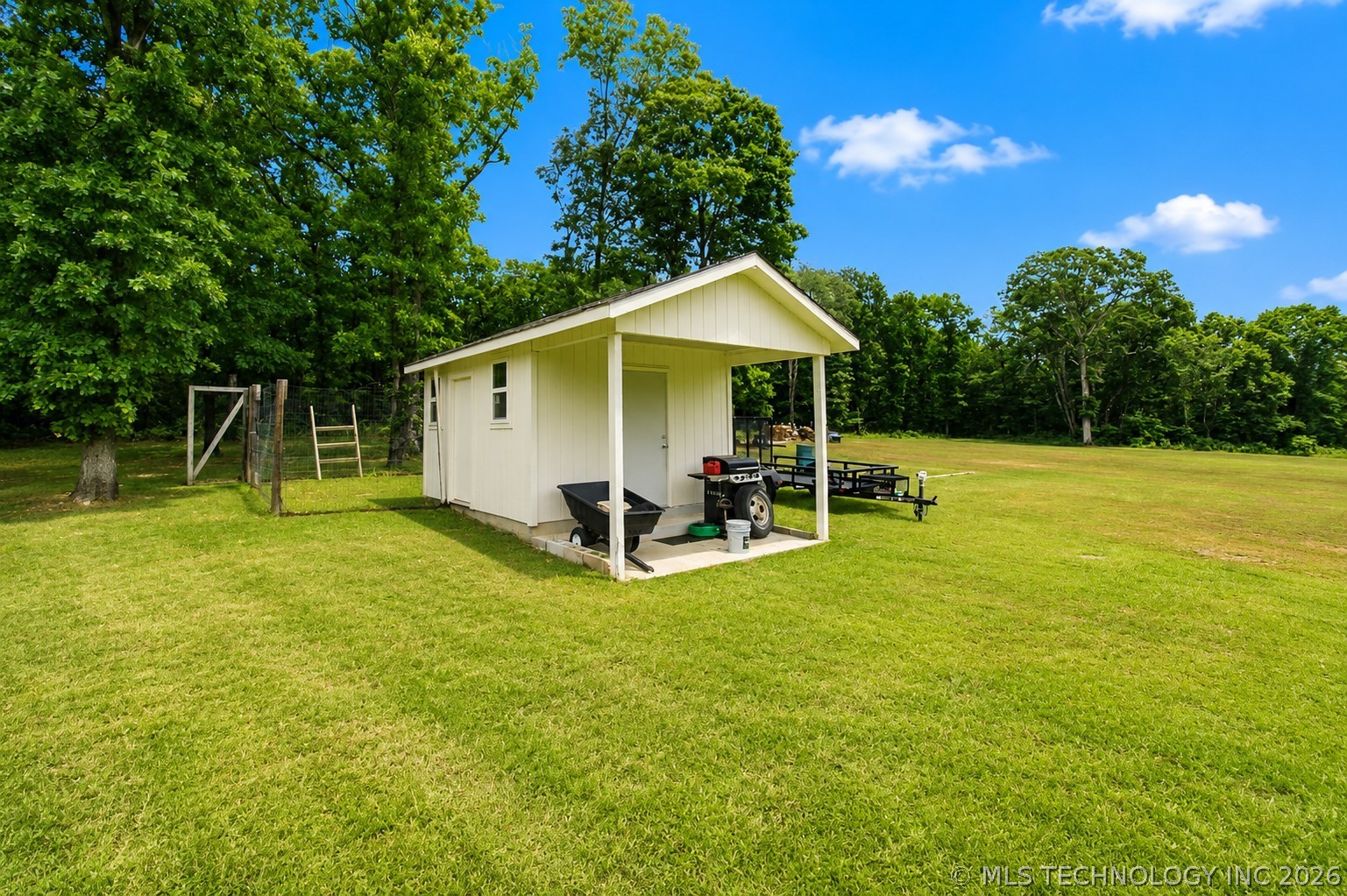 8268 N Shiloh Road Hulbert OK 74441