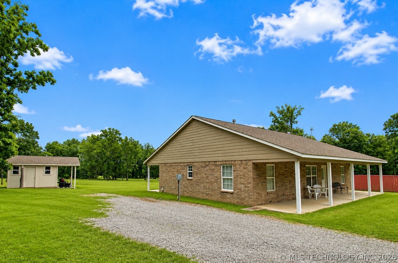 8268 N Shiloh Road Hulbert OK 74441