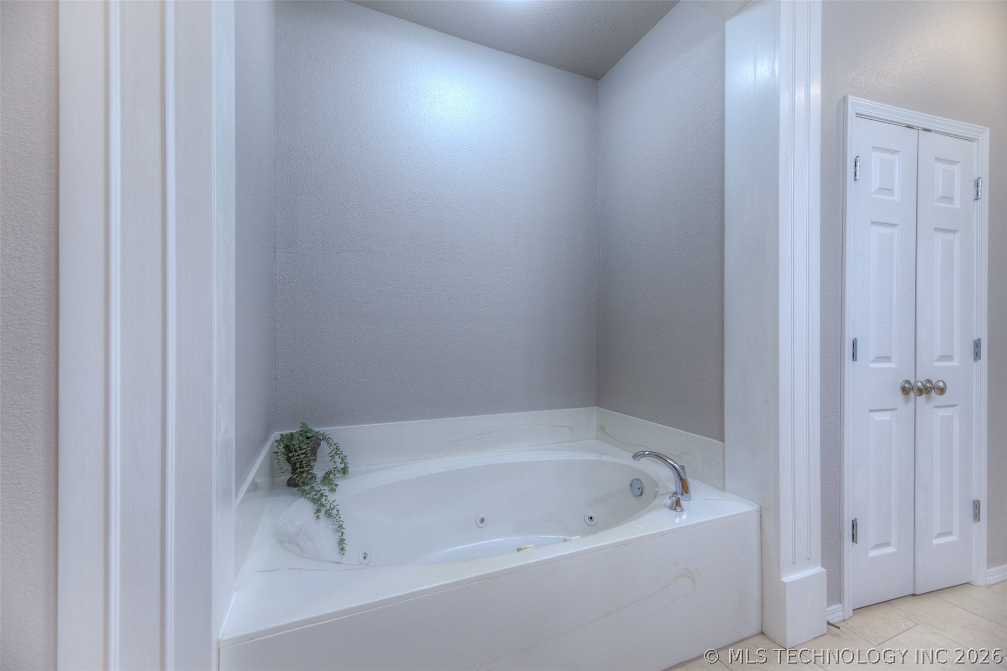221 Waterford Street Catoosa OK 74015