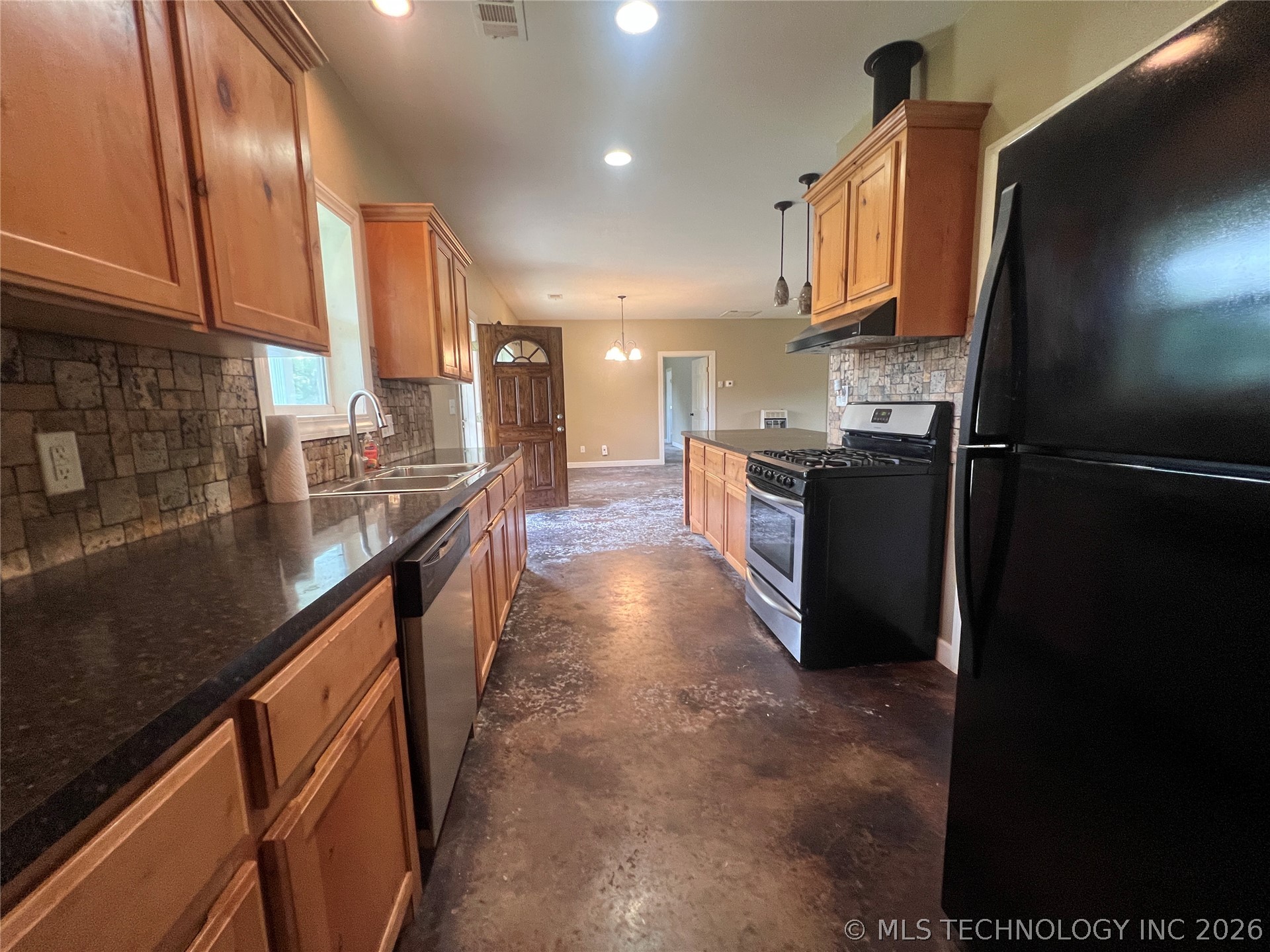 220 Willow Lane Hartshorne OK 74547