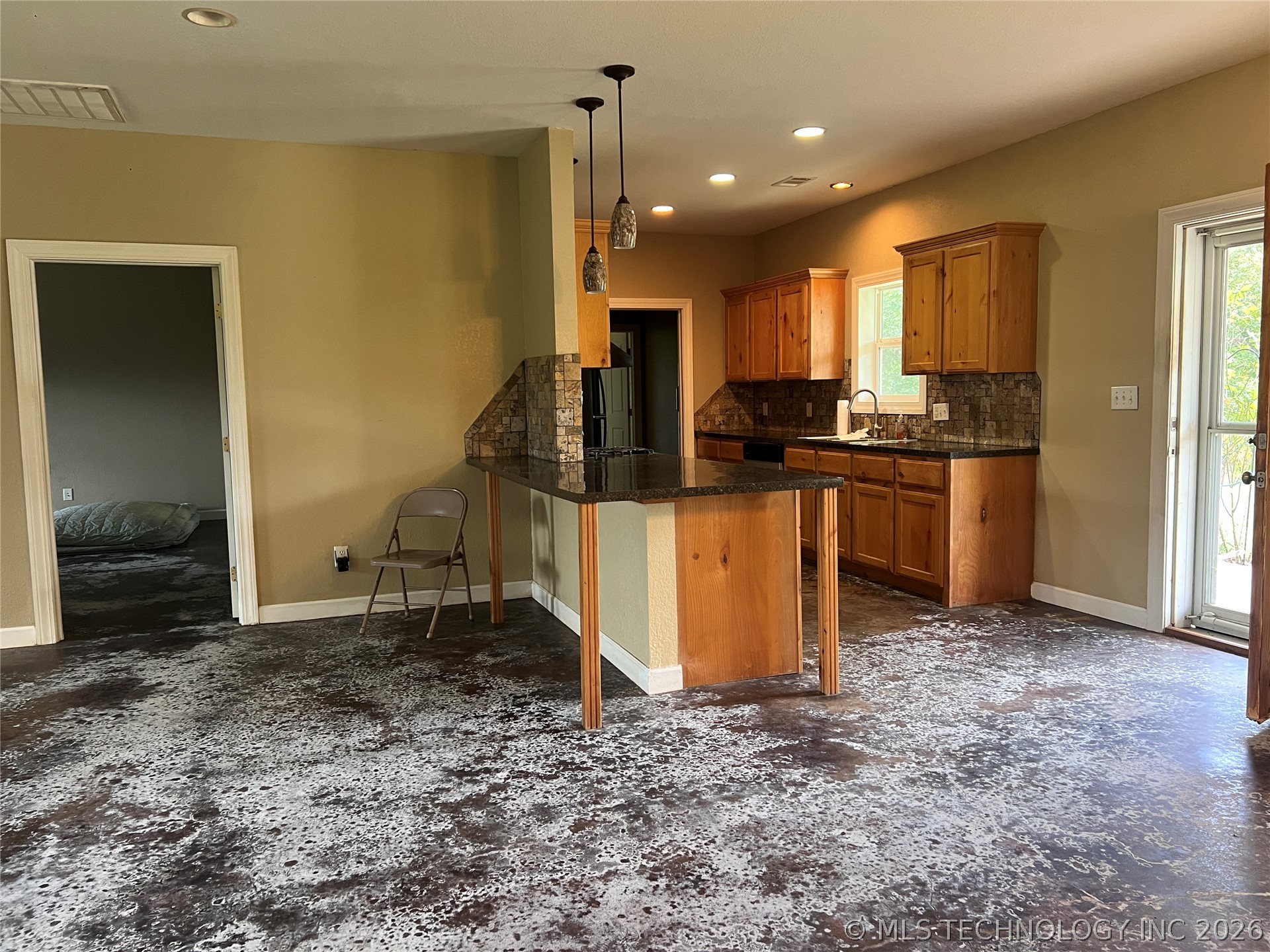 220 Willow Lane Hartshorne OK 74547
