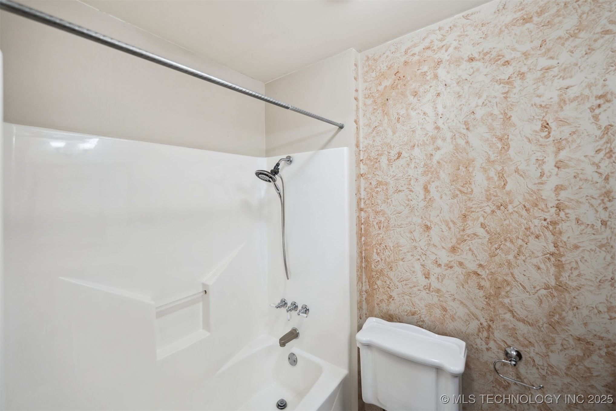 33 Haleys Drive Adair OK 74330