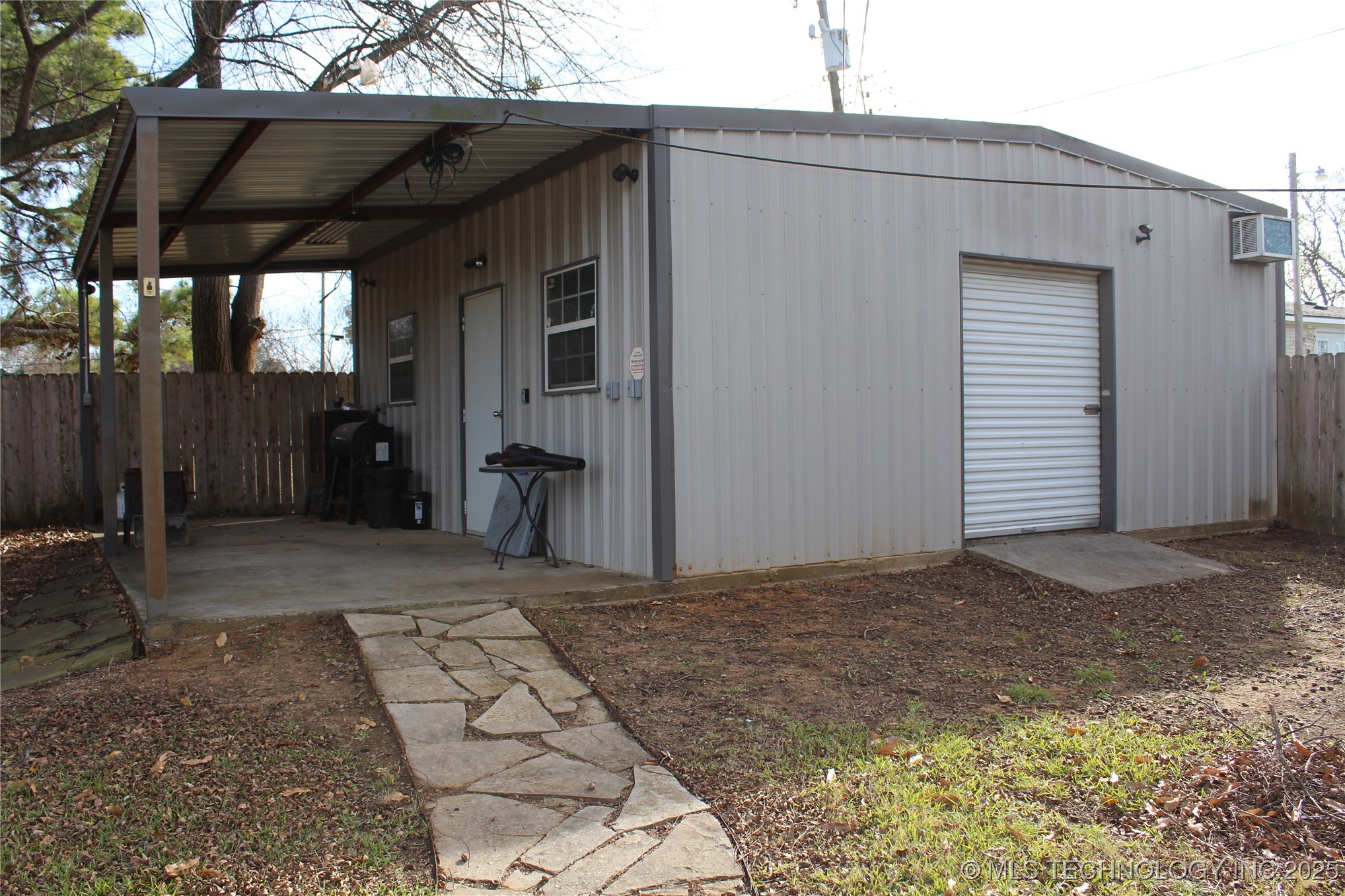 503 W Mccurtain Calera OK 74730